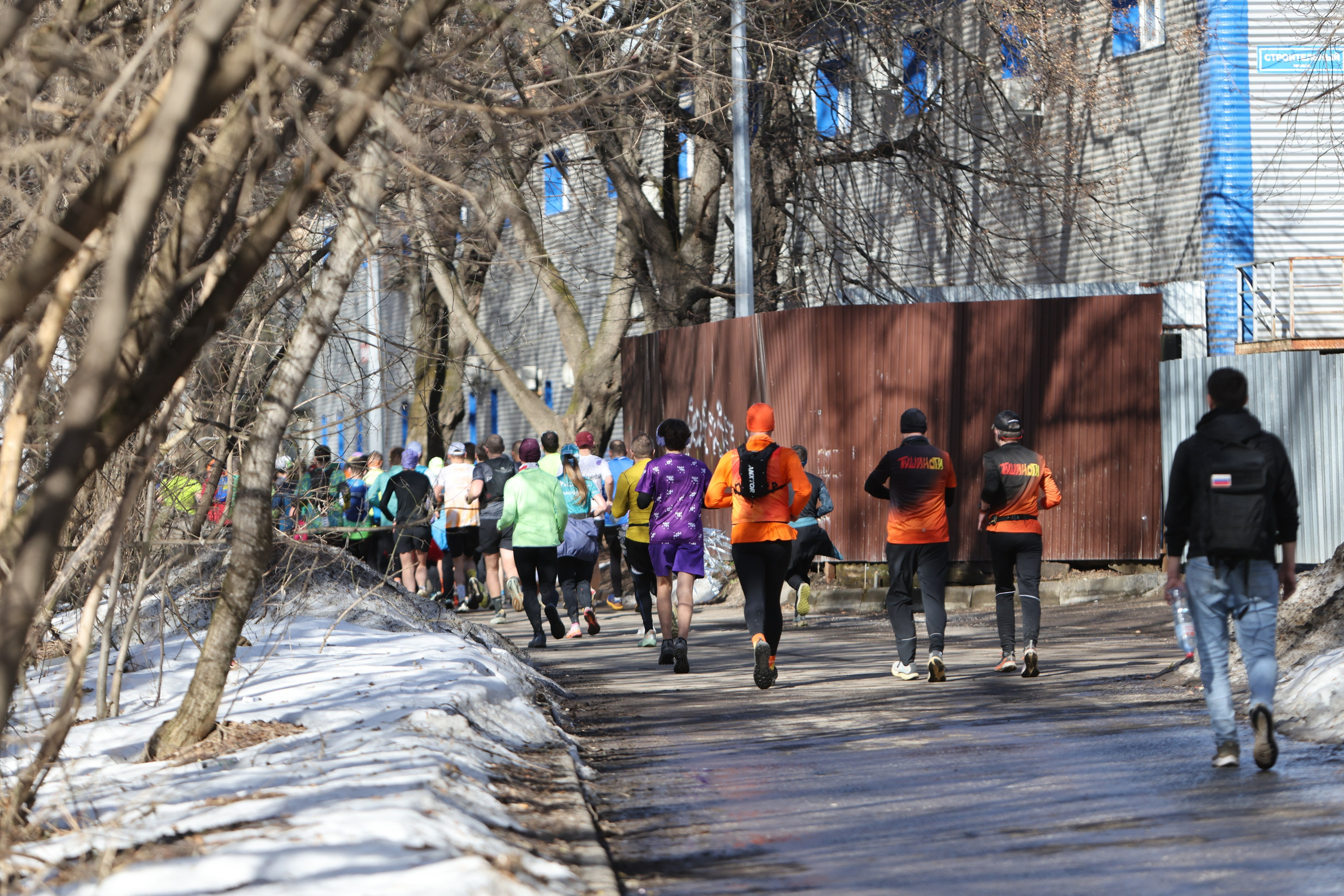 Марафон у дома, Тушиноги, 22.03.26. Фотограф Сергей Ловкий