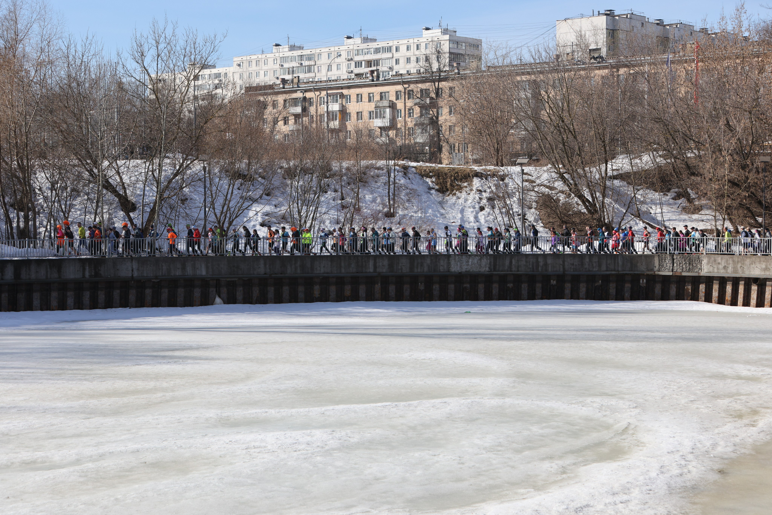 Марафон у дома, Тушиноги, 22.03.26. Фотограф Сергей Ловкий