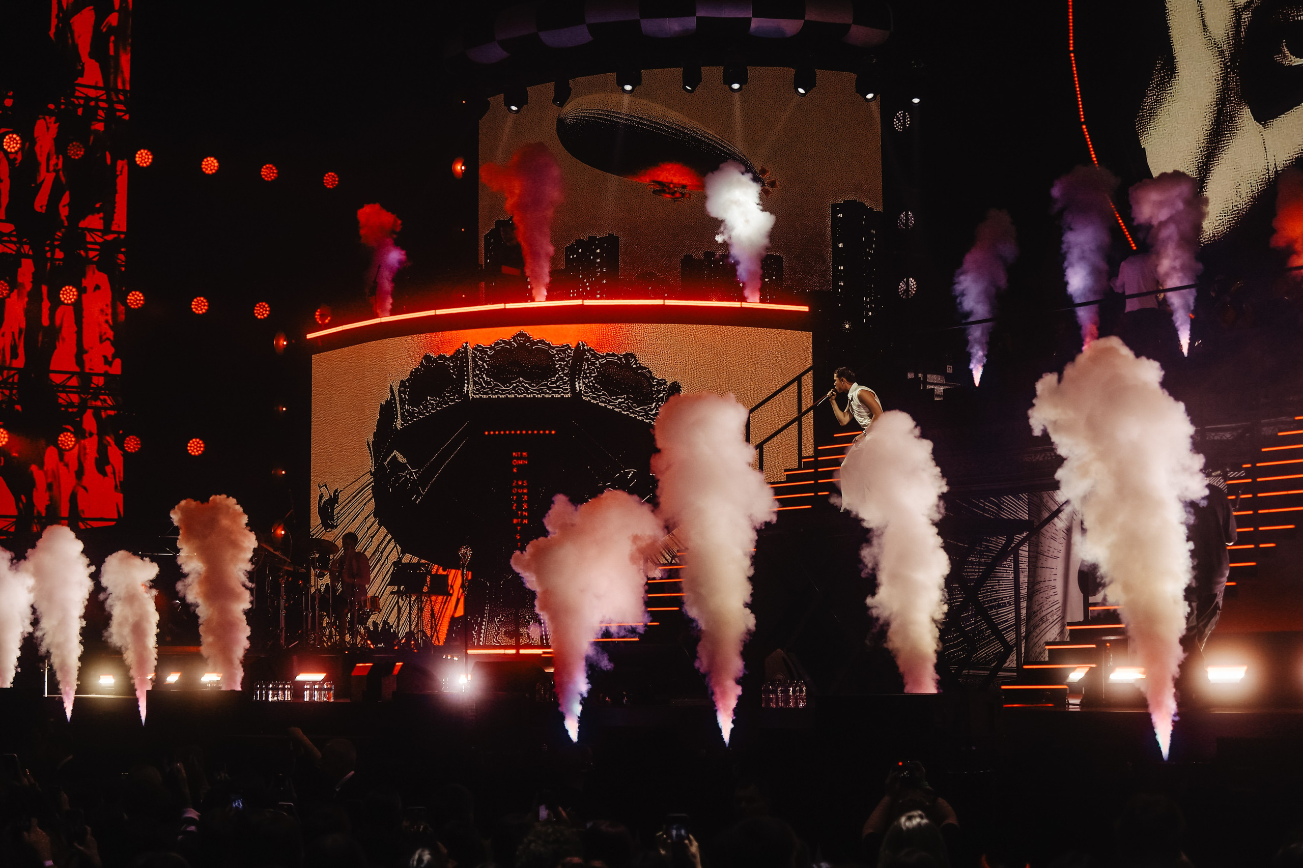 ВАНЯ ДМИТРИЕНКО