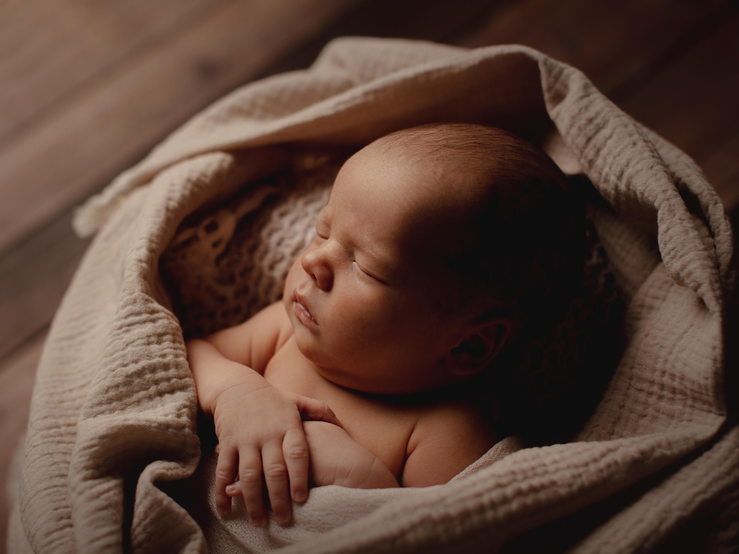 Фотосессия для новорожденного в Екатеринбурге. Фотограф новорожденных Екатеринбург, детский фотограф в Екатеринбурге,