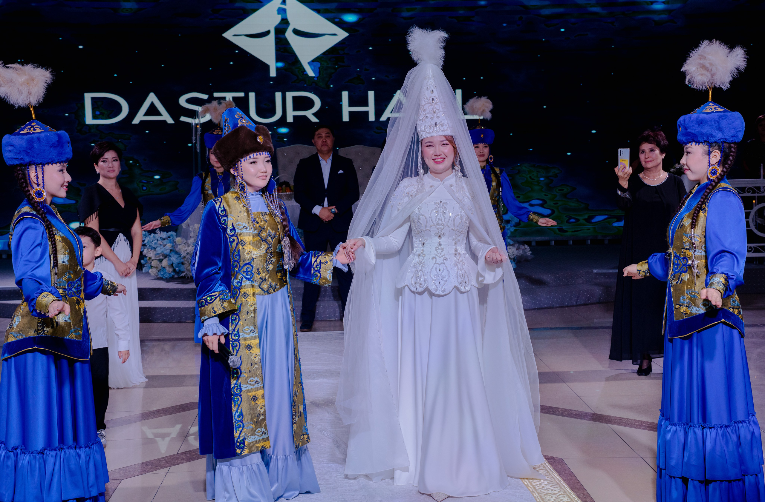 KAMILLA QYZ UZATU. Nomad media