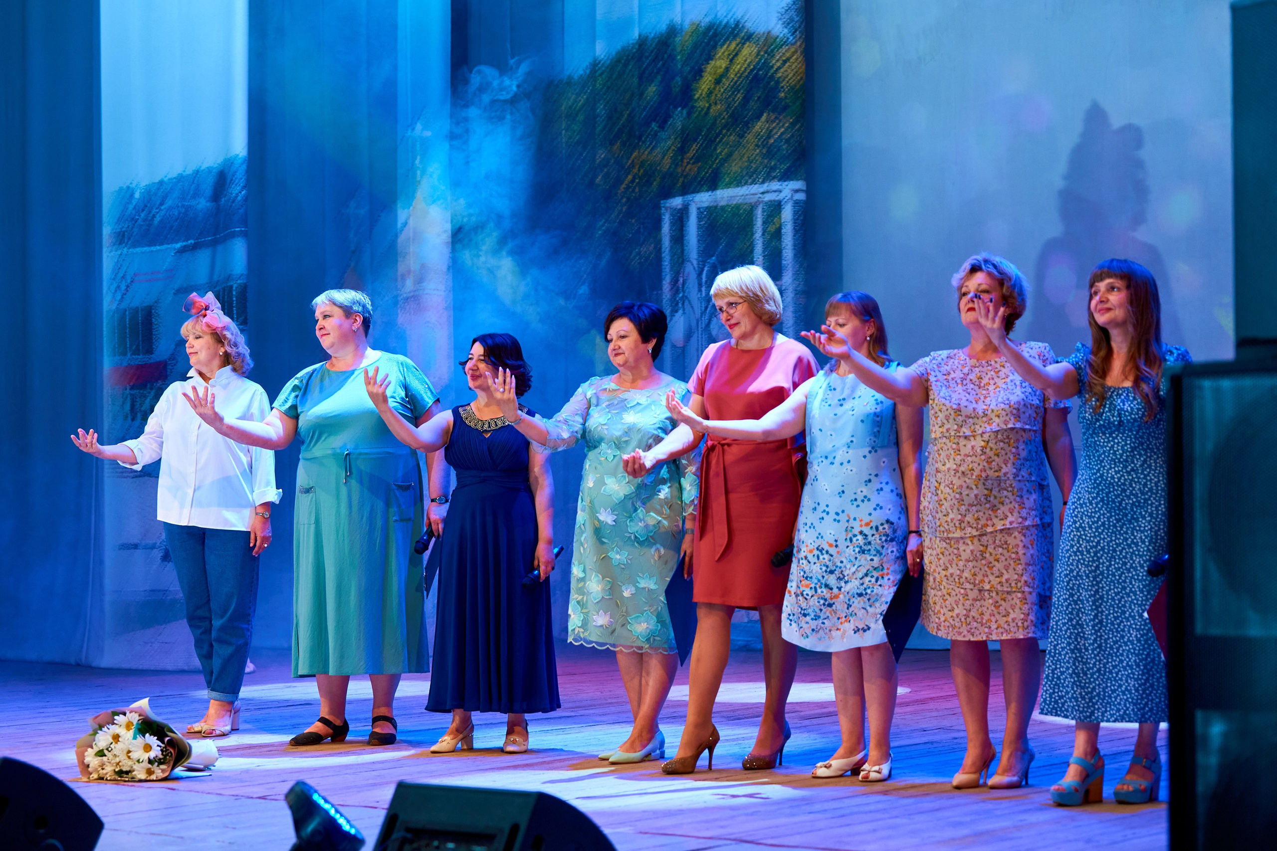 Вручение аттестатов 2023. 11 класс. Childrenfoto.ru