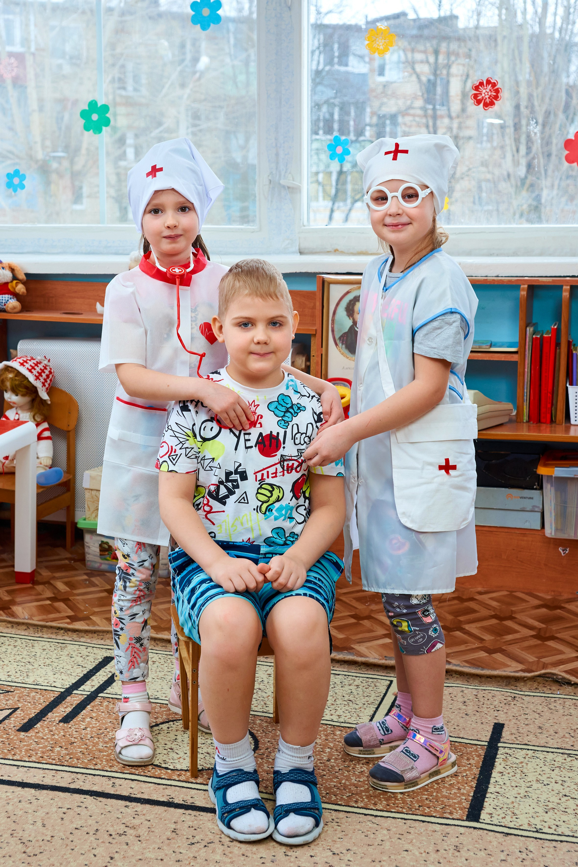 Игры и занятия в группе. Childrenfoto.ru