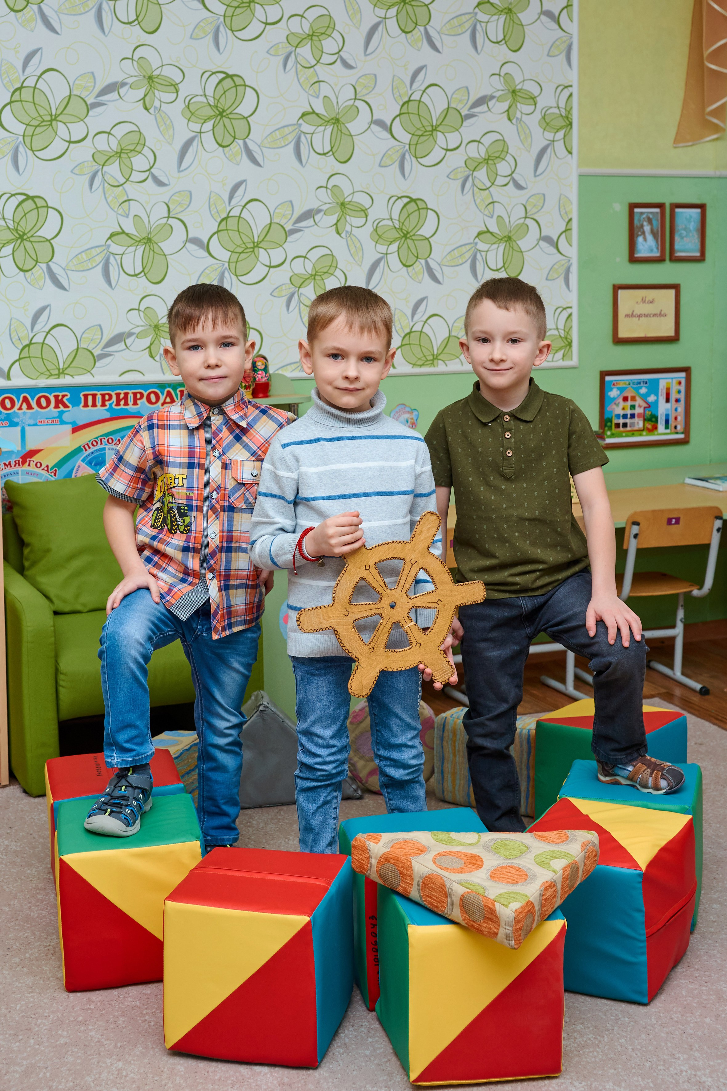 Игры и занятия в группе. Childrenfoto.ru