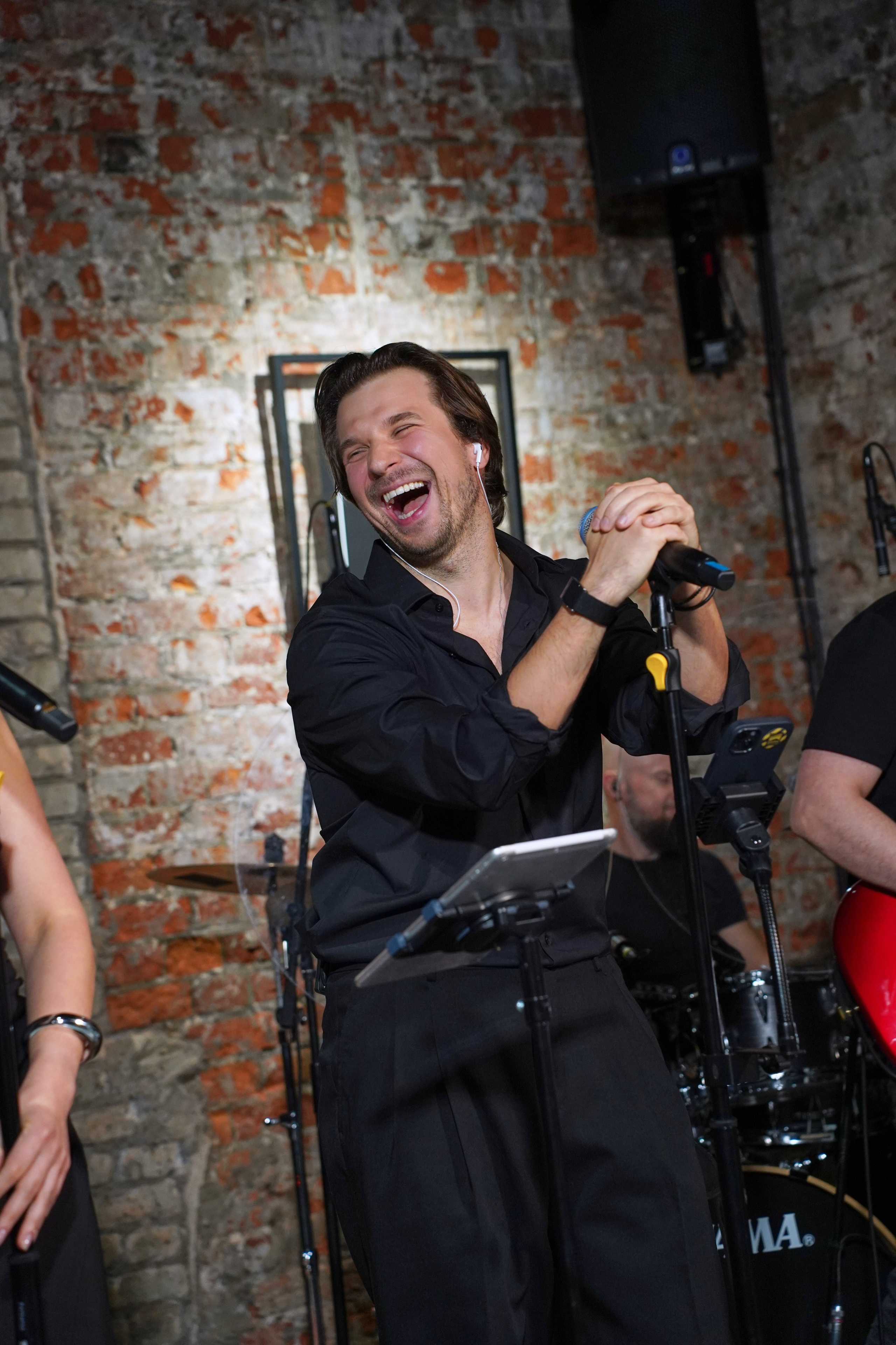 Концерт кавер группы. Фотограф