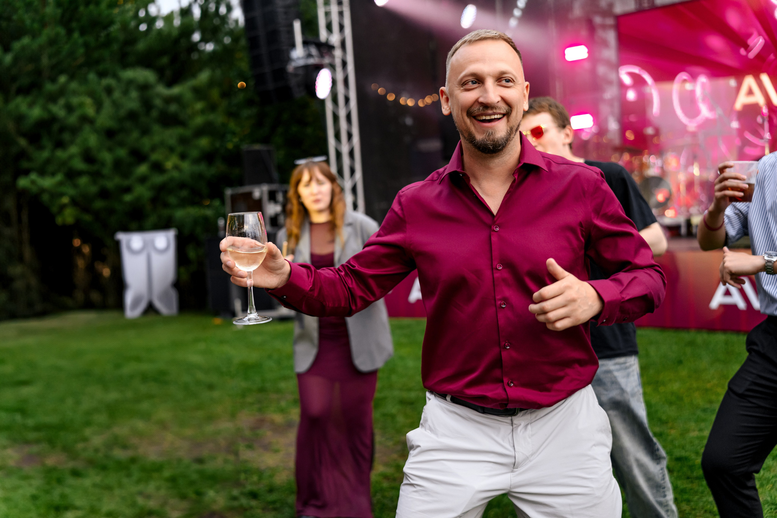 AVLON. Максим Комаров — Профессиональный фотограф