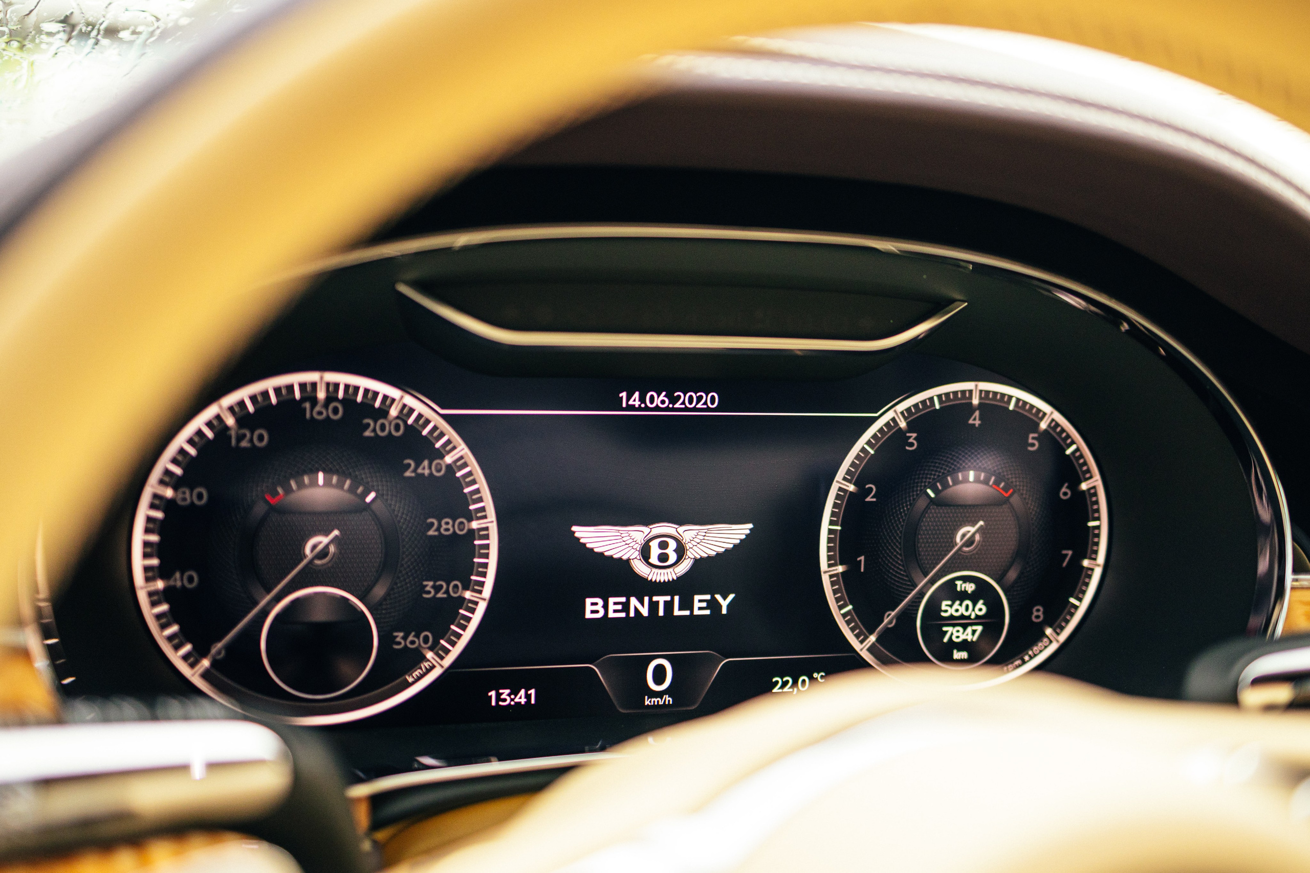 14.06.20 bentley. Руслан Плахтеев