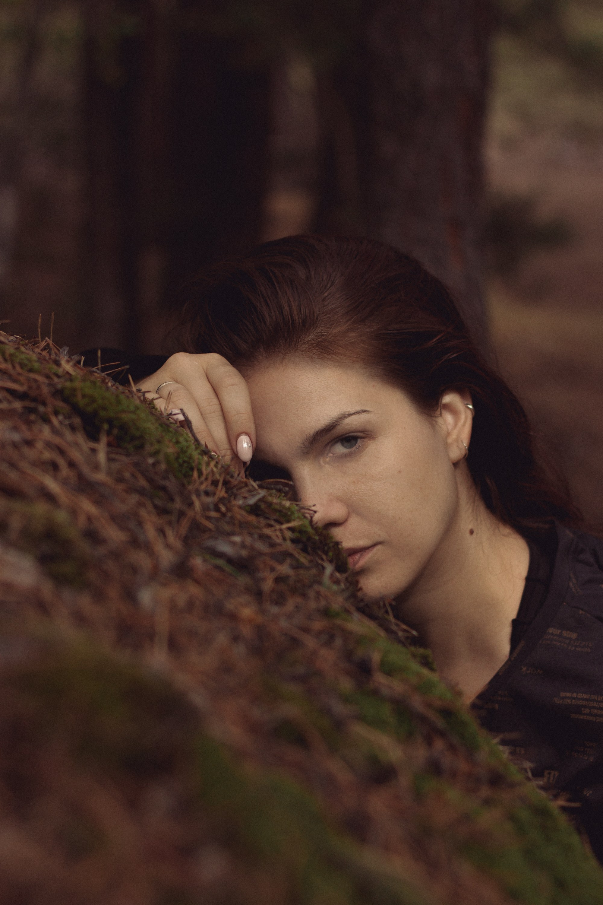 Саша во мхах / Каркаралинск. Фотограф Наталья Гончарова. Снимаю живые портреты в Алматы