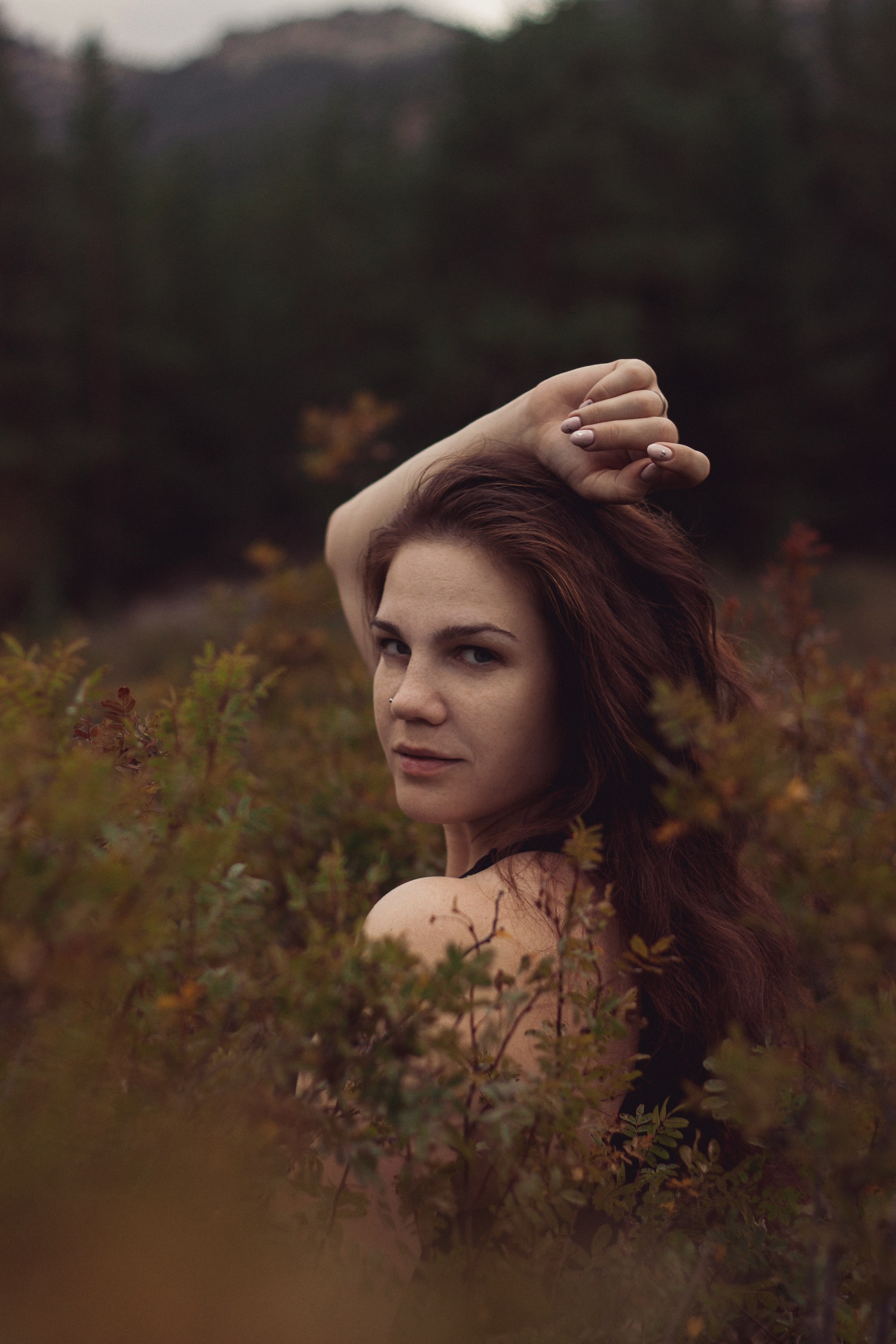 Саша во мхах / Каркаралинск. Фотограф Наталья Гончарова. Снимаю живые портреты в Алматы