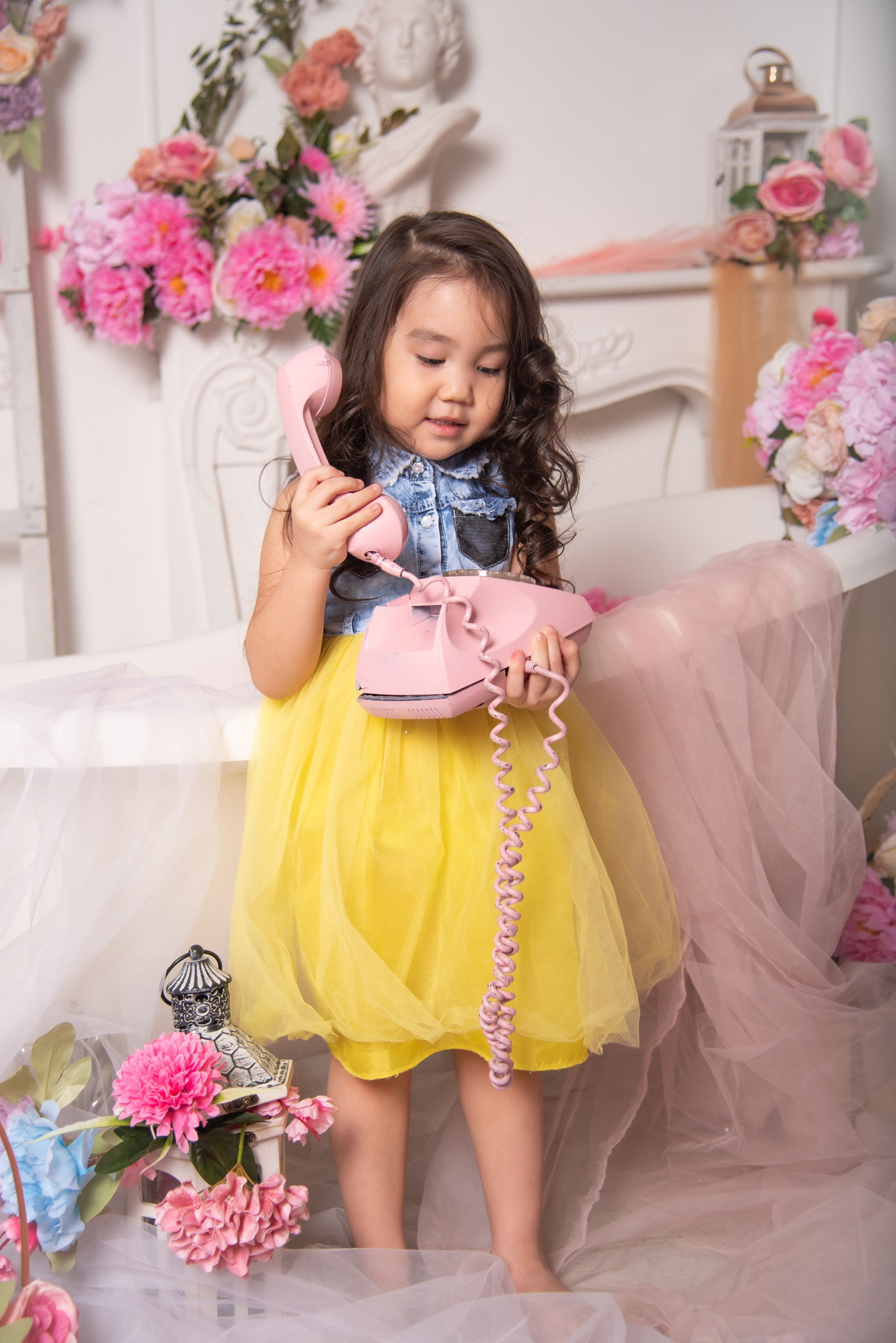 Модельная школа. Занимаюсь профессиональной фотографией и живу рядом с Байкалом. Работаю в разных жанрах