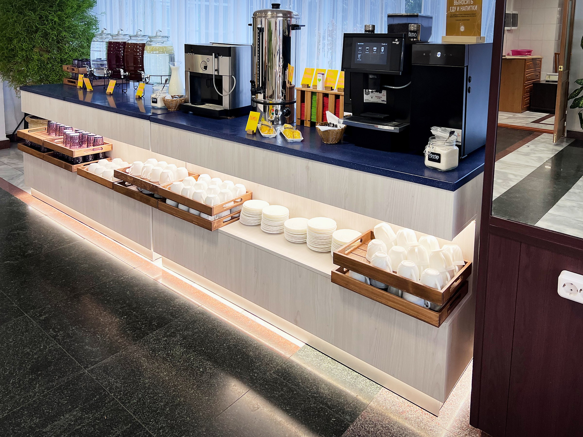 Шведская линия раздачи от производителя. Мебель для бизнеса: Блог о торговом оборудовании на заказ в Москве