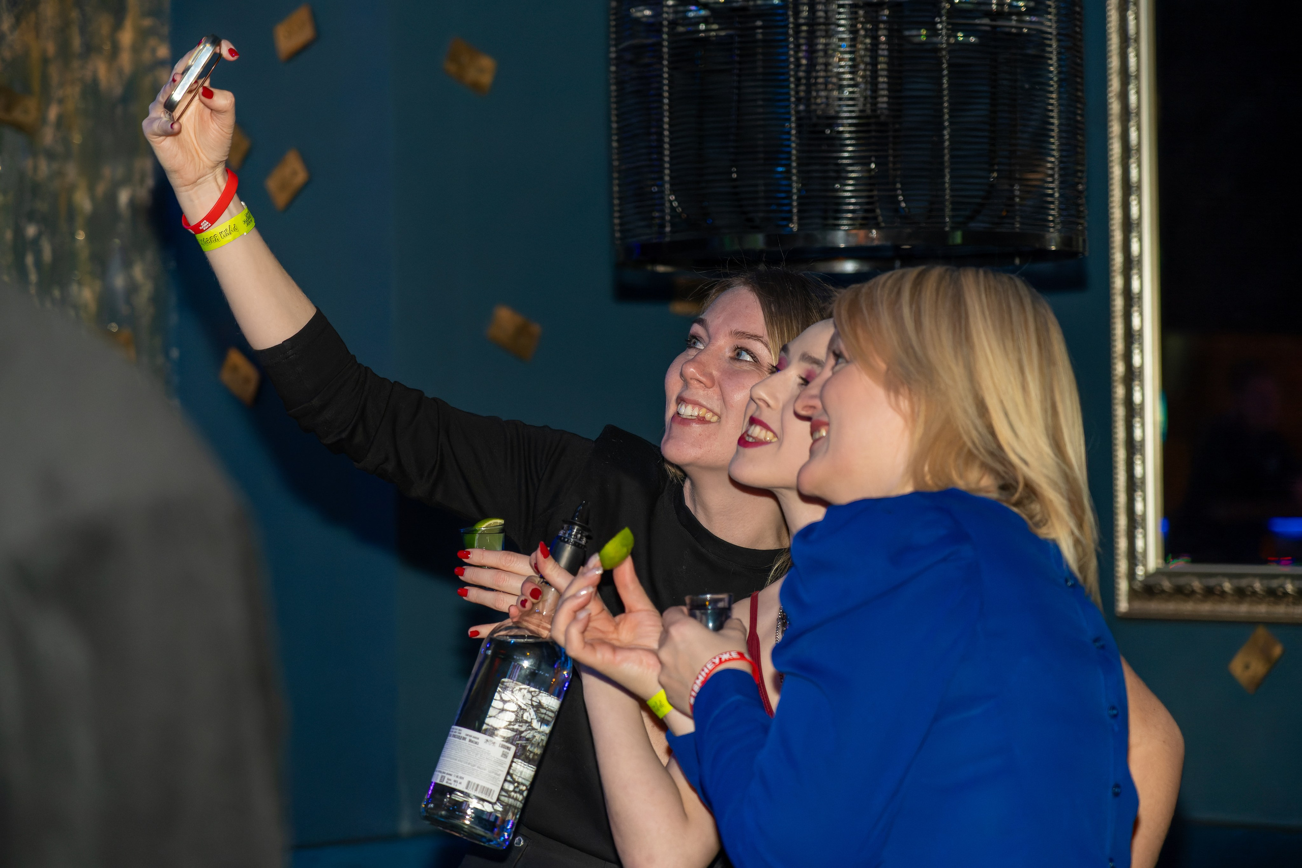 Съёмка мероприятия в баре Руки вверх. «Студия DRONAVT`s» — видеосъёмка и фотография г. Москва