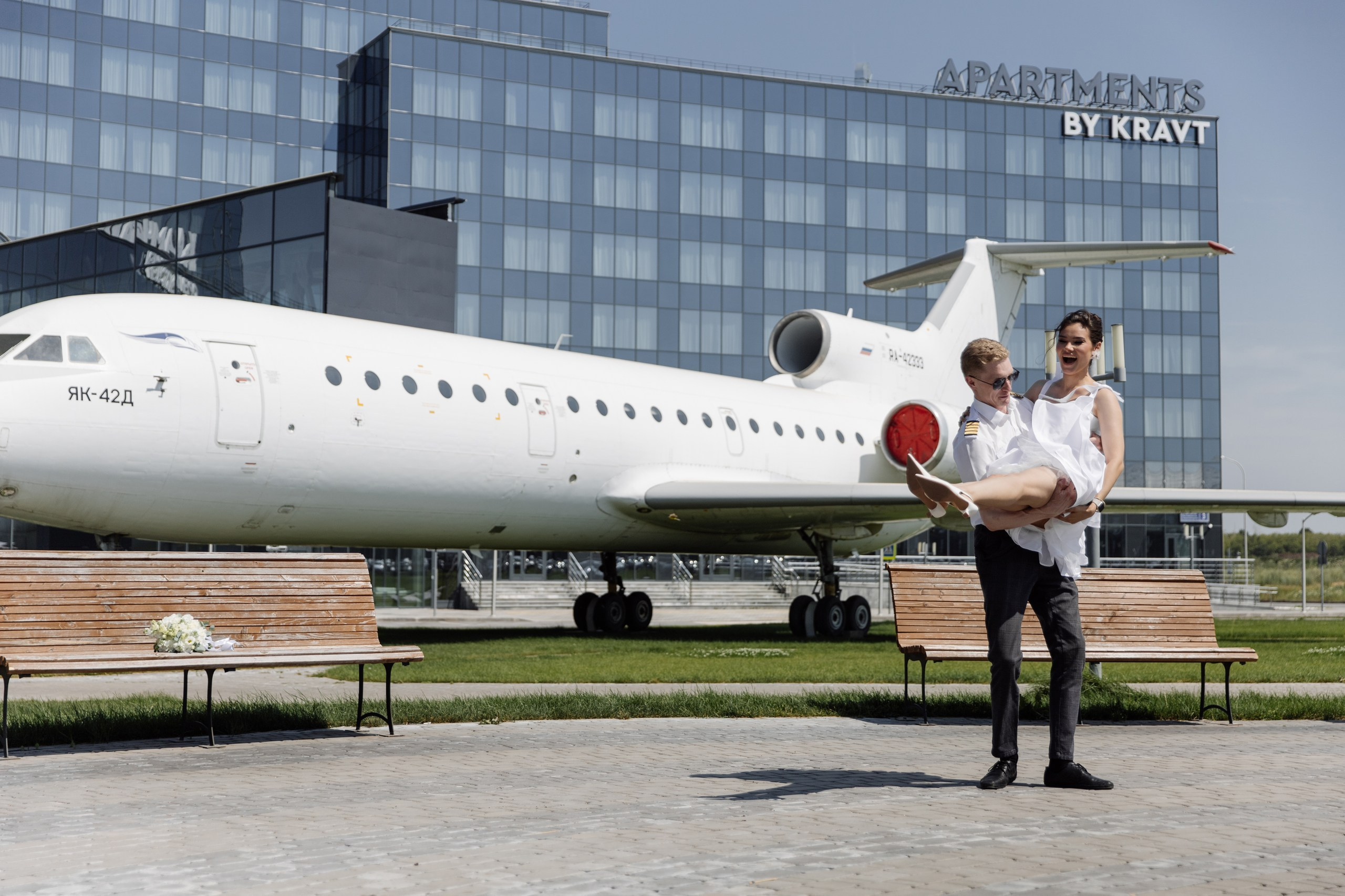 First of all, it's not the planes. Свадебный фотограф в Казани, РТ, РФ Миннуллин Динар