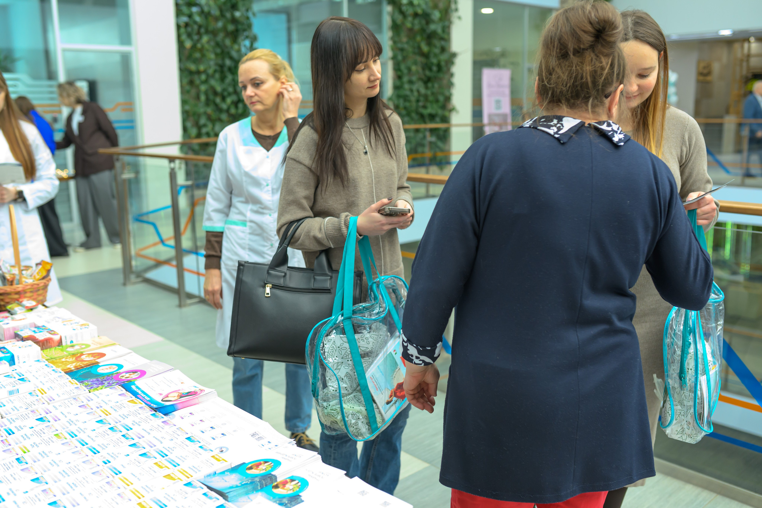 Фотоотчет праздника материнства февраль 2026 г. Профессиональный фотограф Елена Красилина г.Ярославль, г. Рыбинск