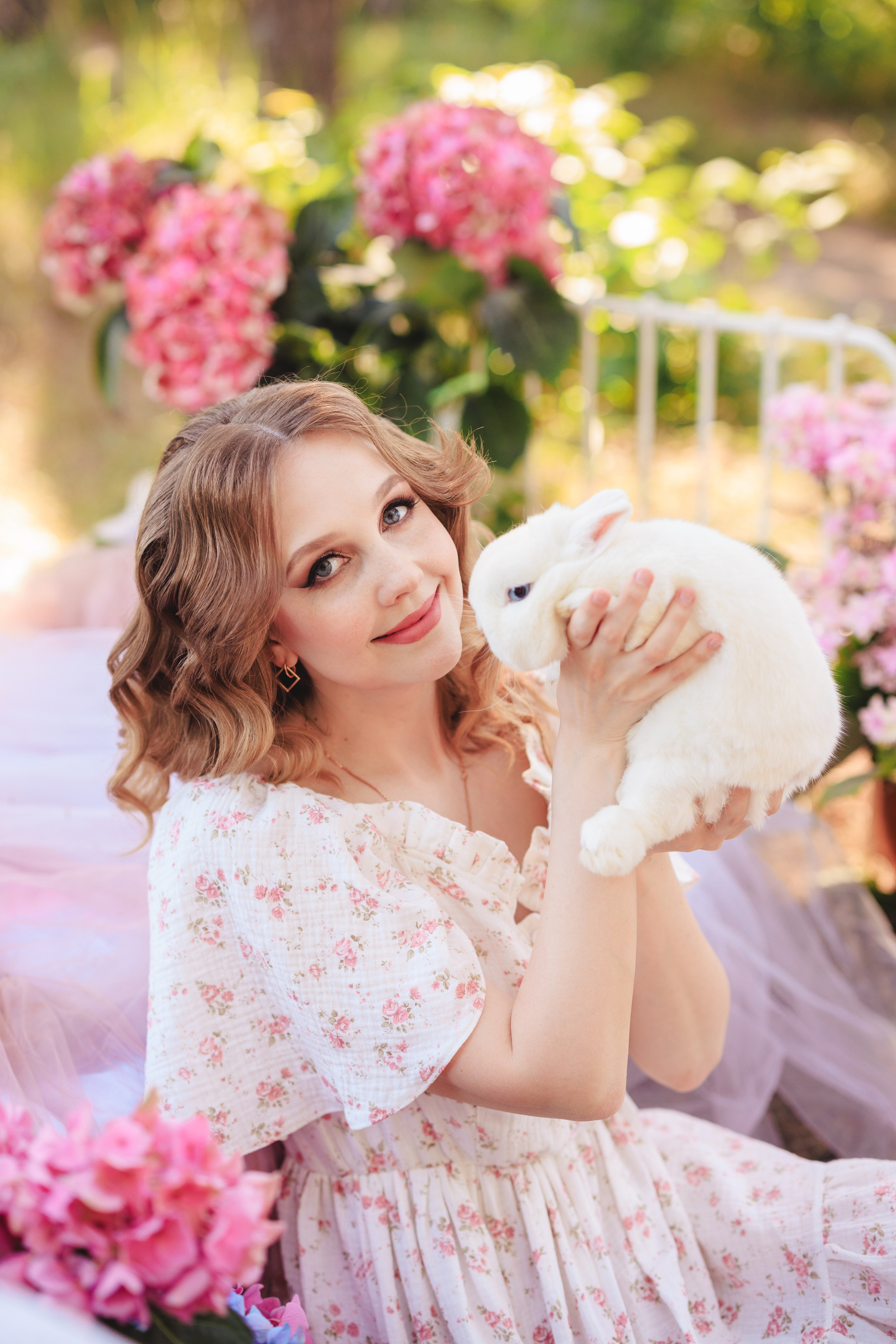 Цветочная кровать с кроликами. Семейный и детский фотограф в Краснодаре Анна Трашкова