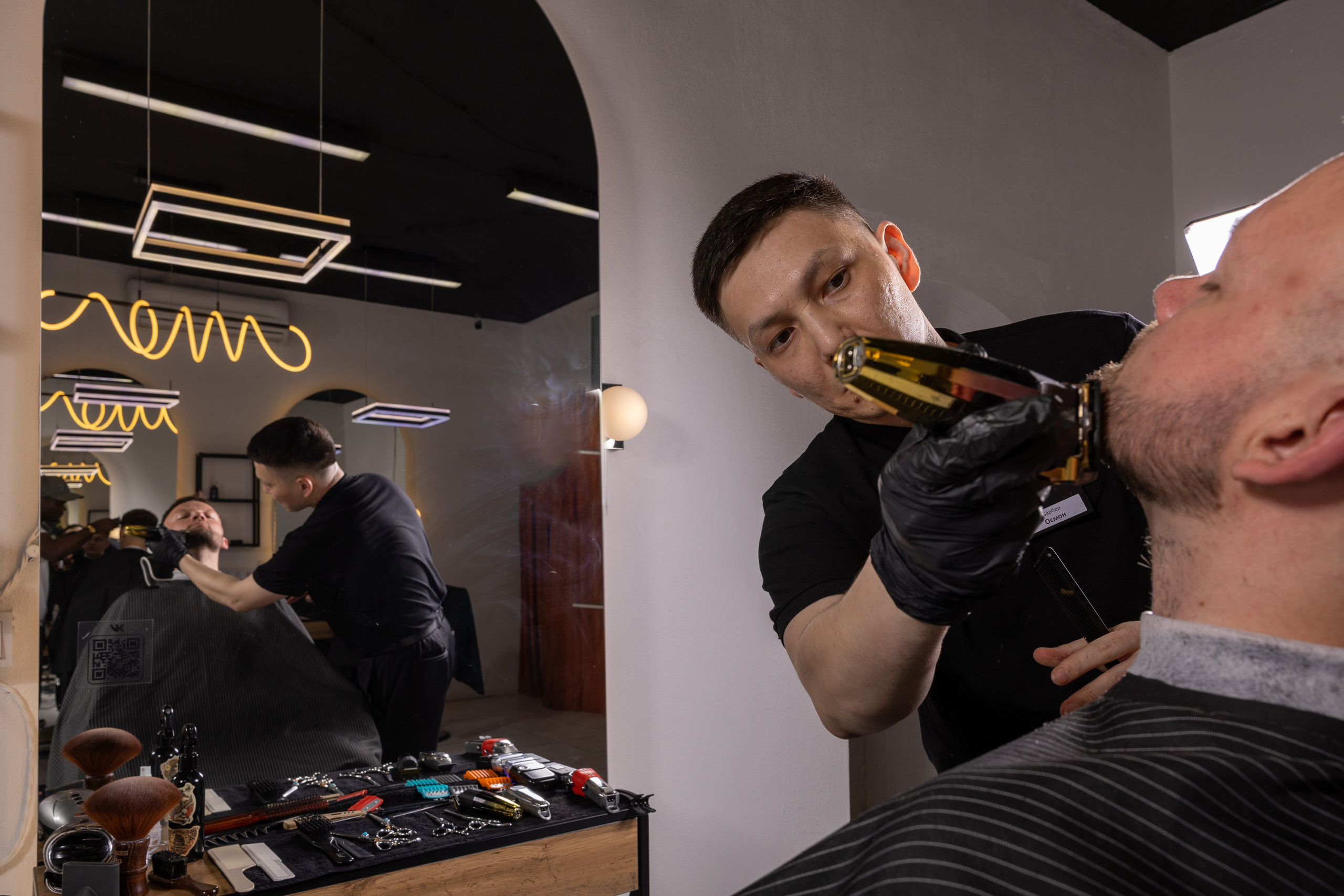 Барбершоп Jet Black 2. Репортажный фотограф Санкт-Петербург | Роман Карбышев