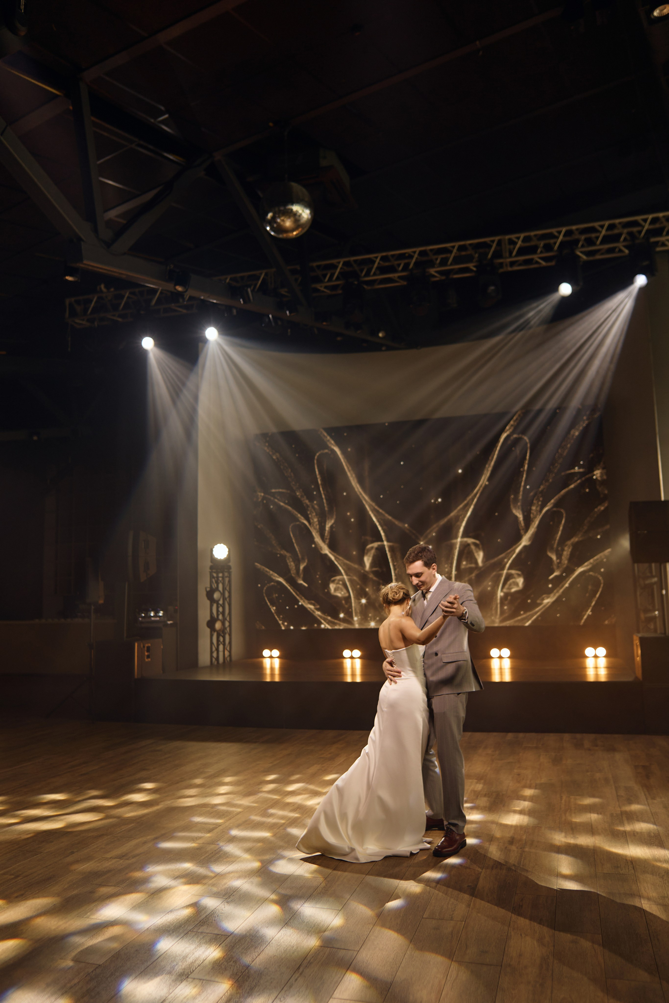 Свадьба в Royal Beach. Сестры Карабаза. Фотографы и ретушеры в Москве и Санкт-Петербурге