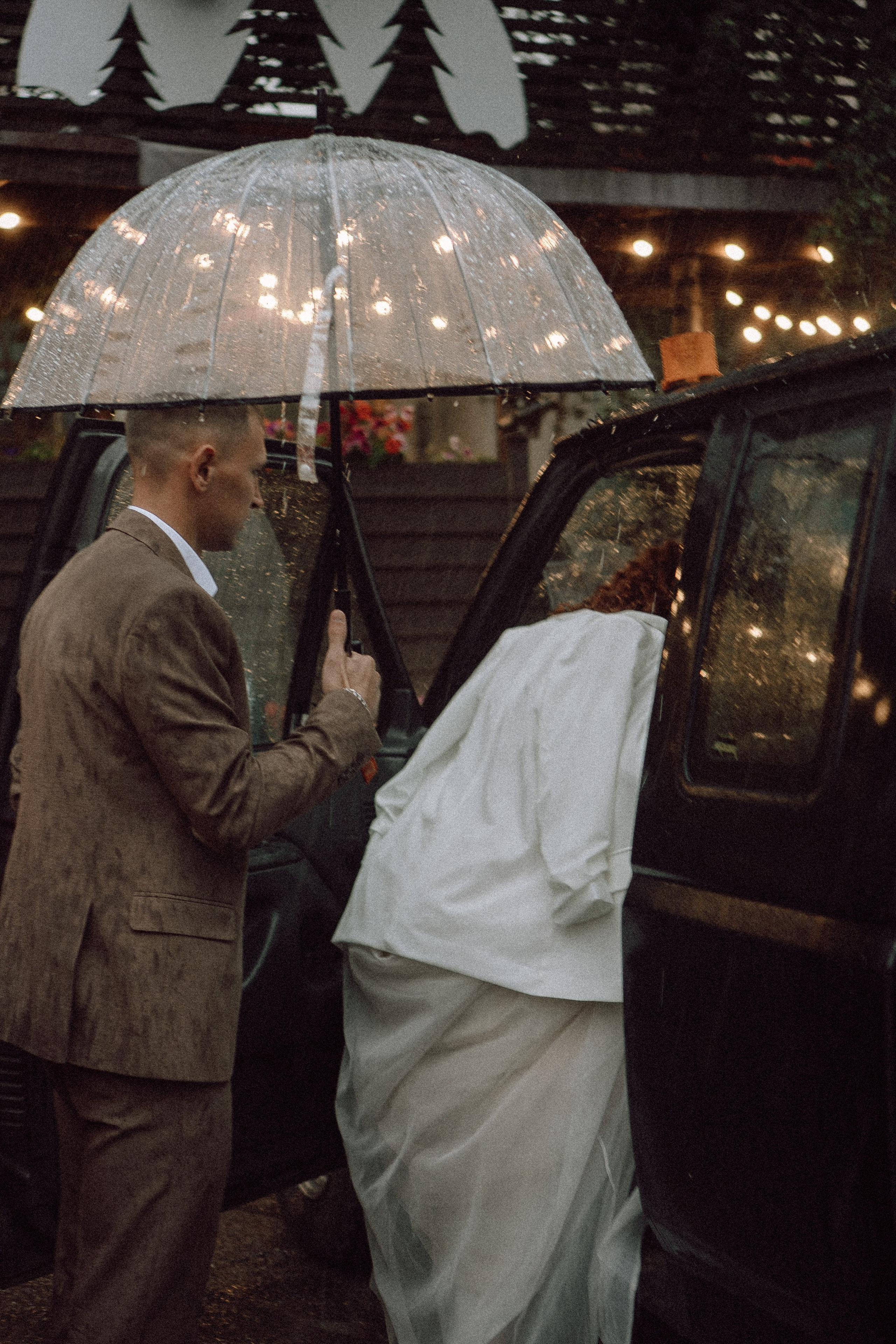 СВАДЕБНАЯ ФОТОСЕССИИЯ ПАРЫ В ГОРОДЕ ПРИОЗЕРСК В СОСНОВОМ ЛЕСУ И С ПИКАПОМ. Профессиональный фотограф, Санкт-Петербург — Виктория Богомолова