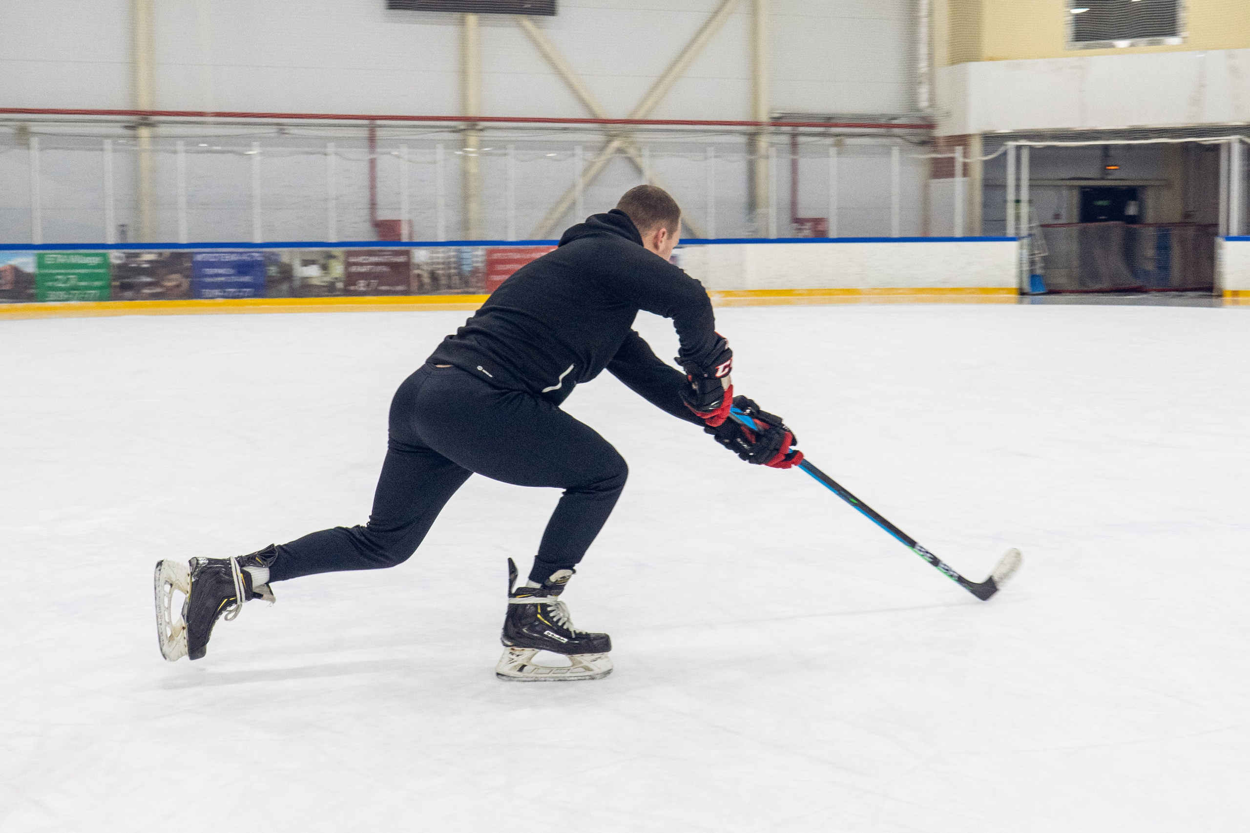 Тренировка по хоккею «ЦМКБ «Алмаз»