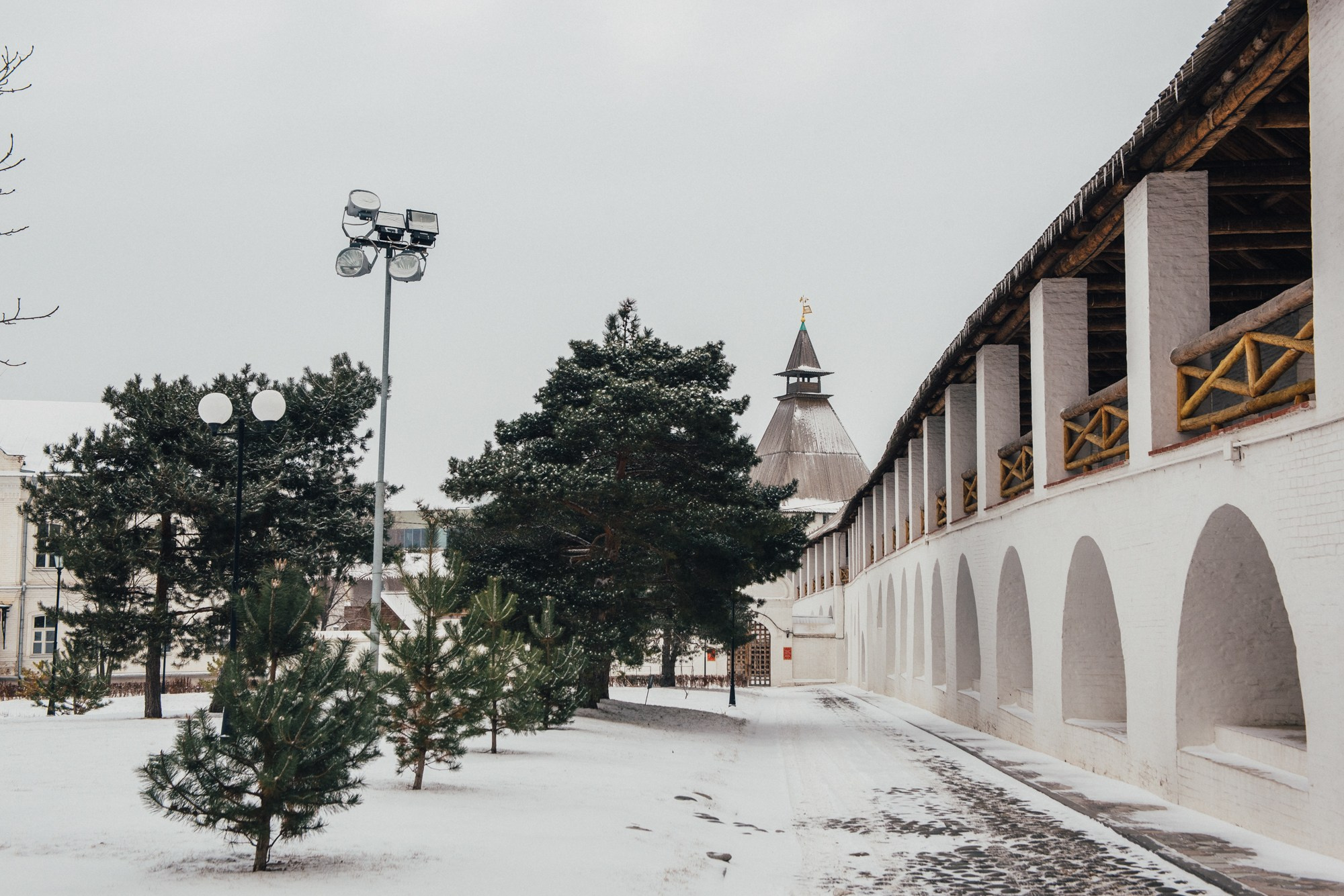 Кремль в снегу. Утро. Фотограф Анатолий Деникин