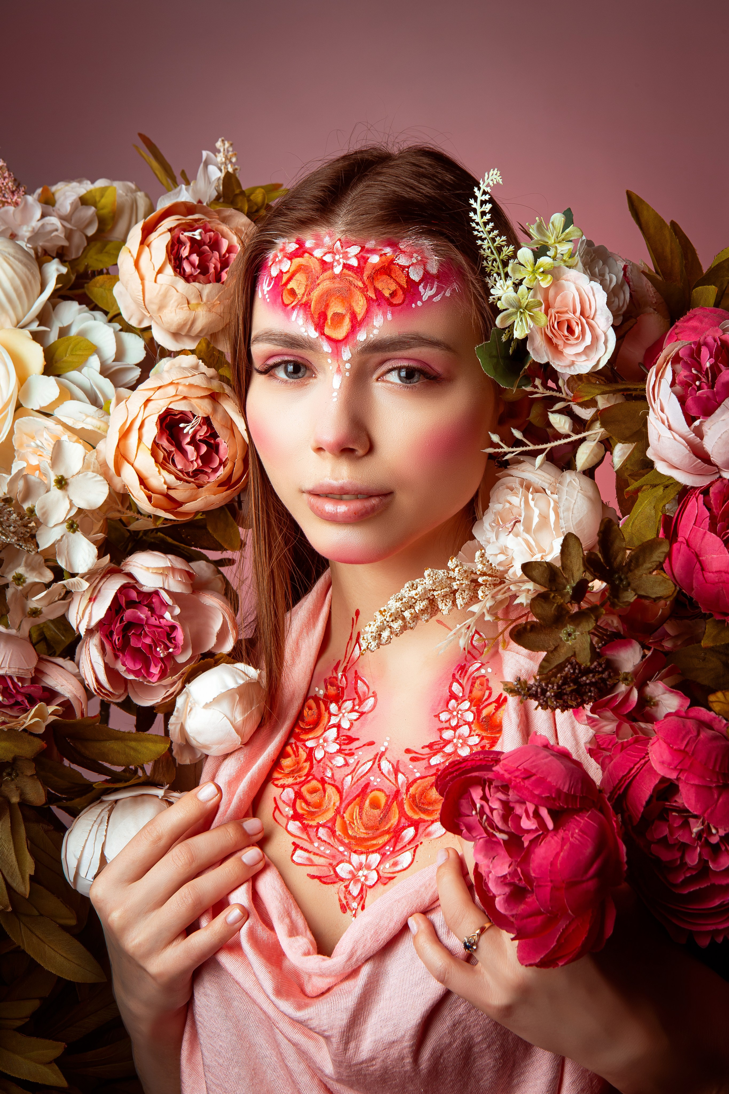 В цветах. Фотограф Мария Кольцова