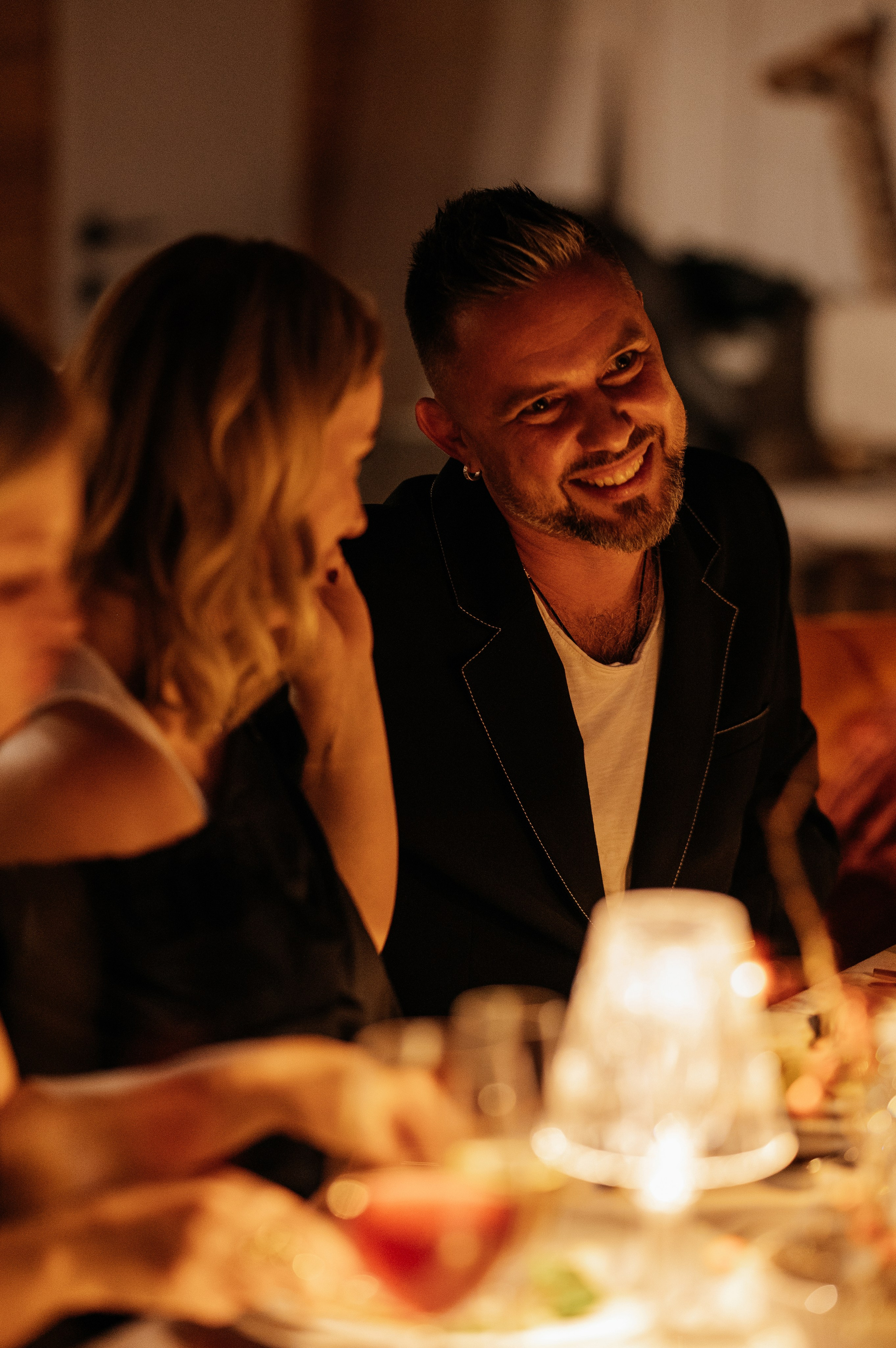 Невероятно атмосферный семейный ужин. Wedding photographer in Moscow and around the world Andrey Medvednikov