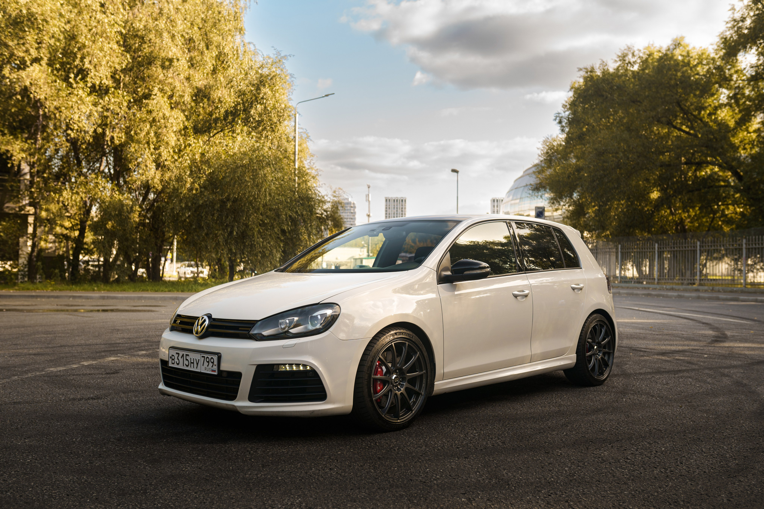 Съёмка автомобилей на продажу. Автомобильный фотограф в Москве | Базилев Александр