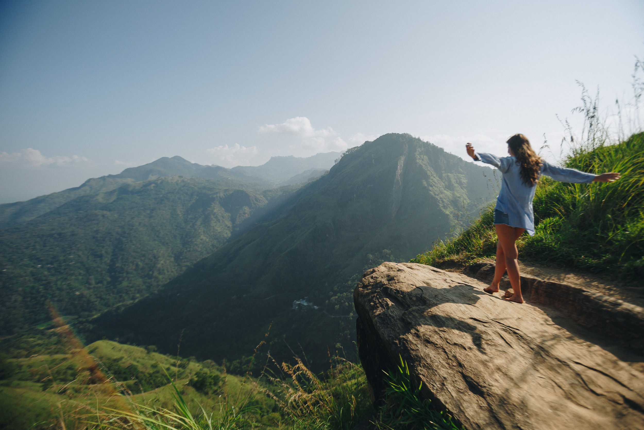 Юля. Поезд Элла — Канди (Шри-Ланка). Фотограф Марина Каныгина (Федосеева)