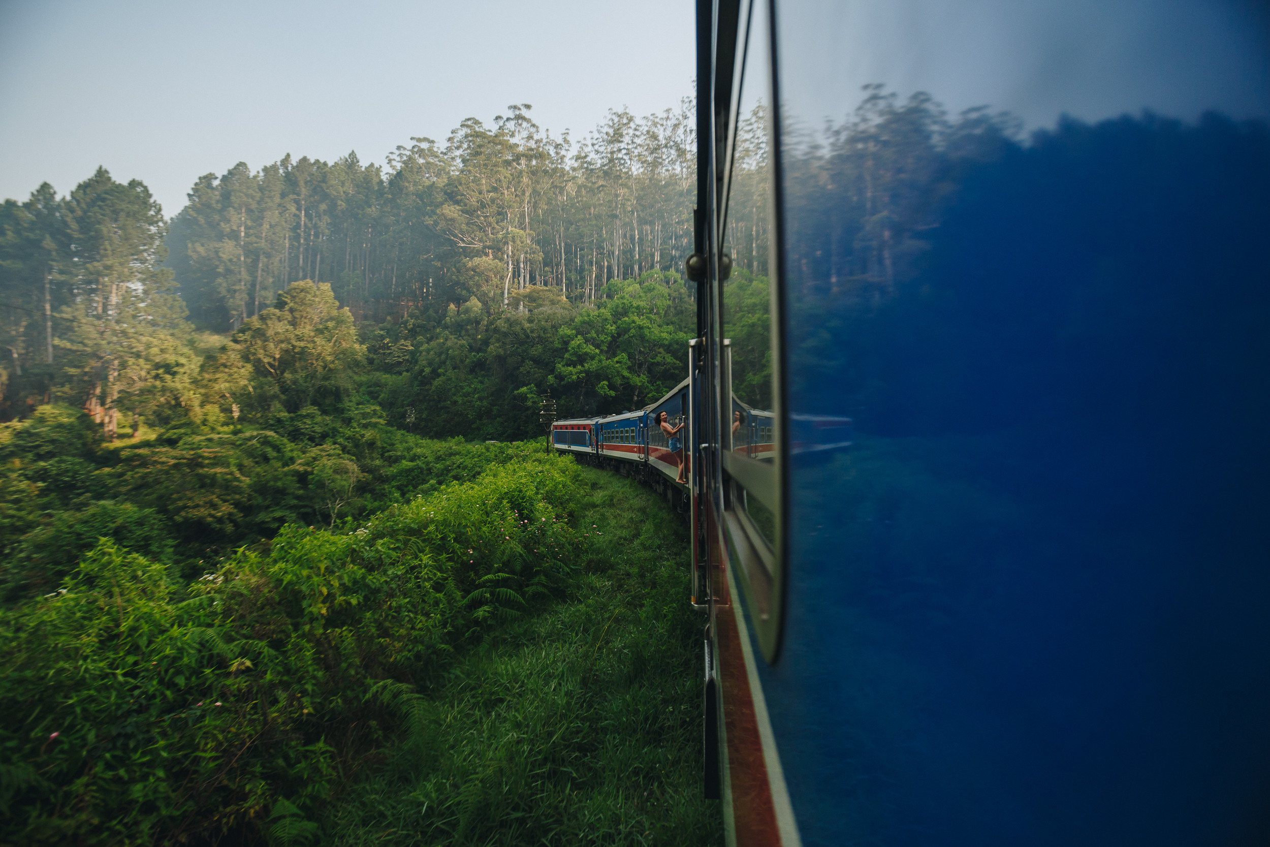 Юля. Поезд Элла — Канди (Шри-Ланка). Фотограф Марина Каныгина (Федосеева)