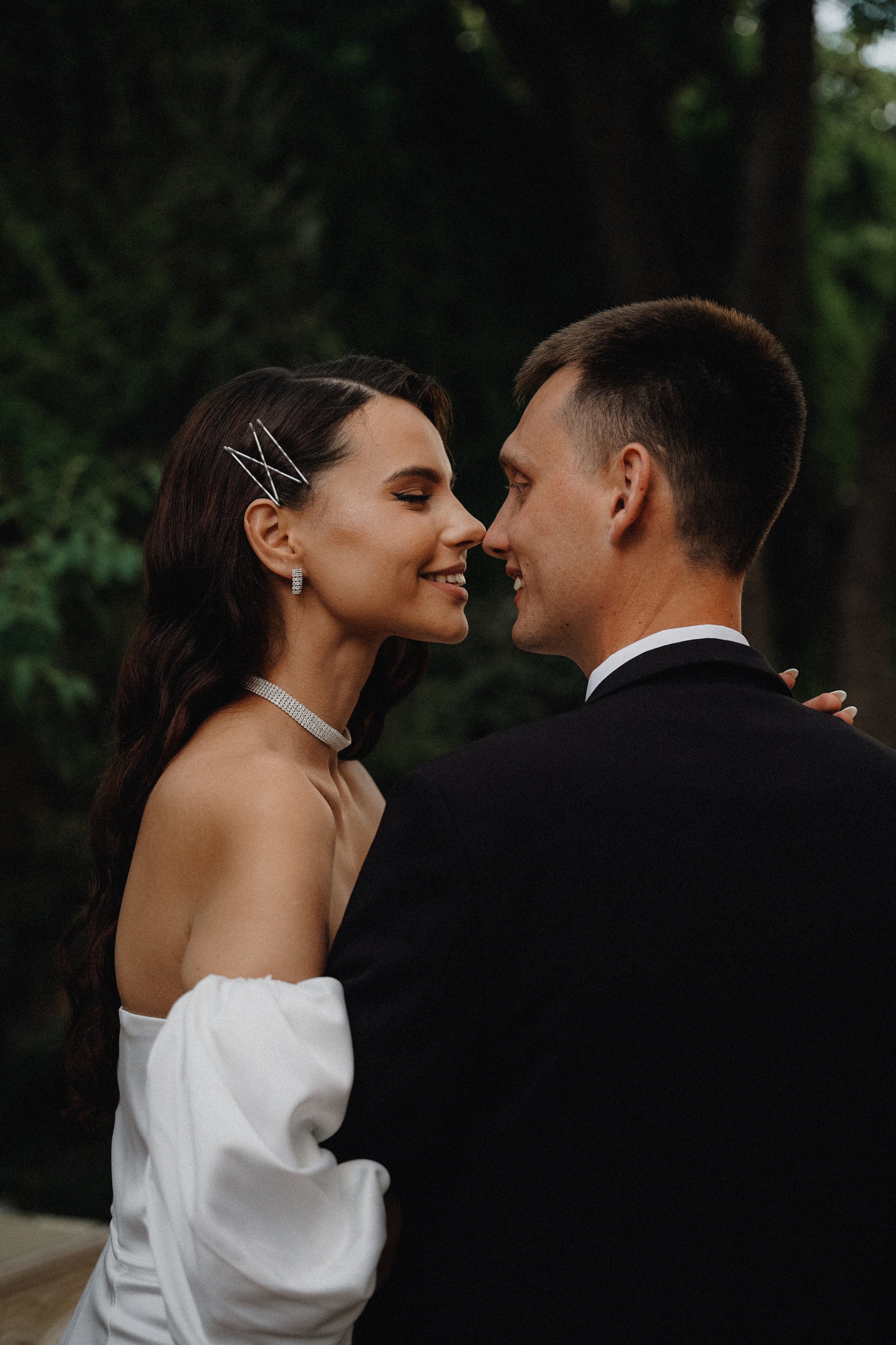 Свадьба в Геленджике в старом парке. VISUAL ARTIST · KRONGAUZ ANASTASIA