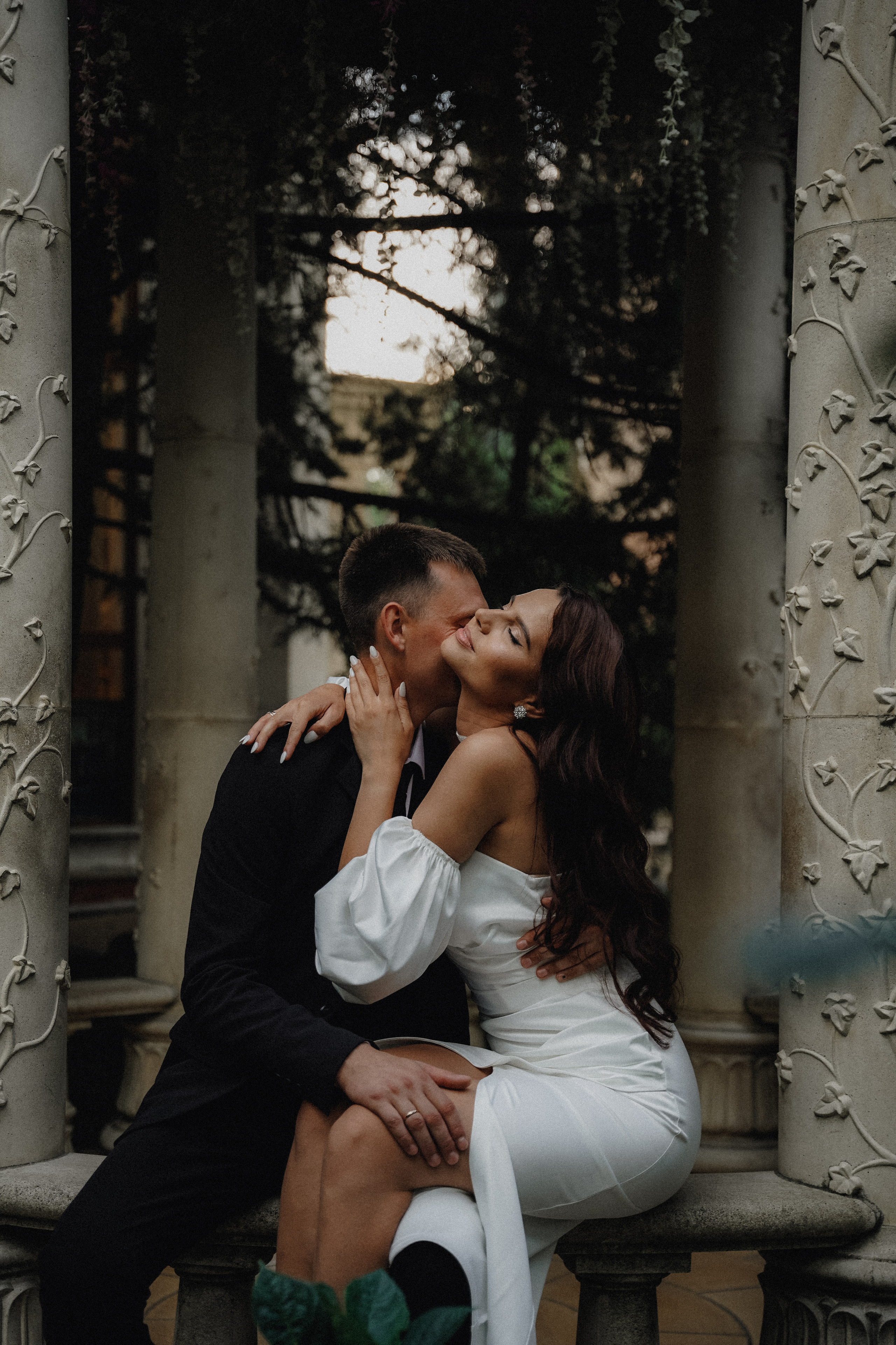 Свадьба в Геленджике в старом парке. VISUAL ARTIST · KRONGAUZ ANASTASIA