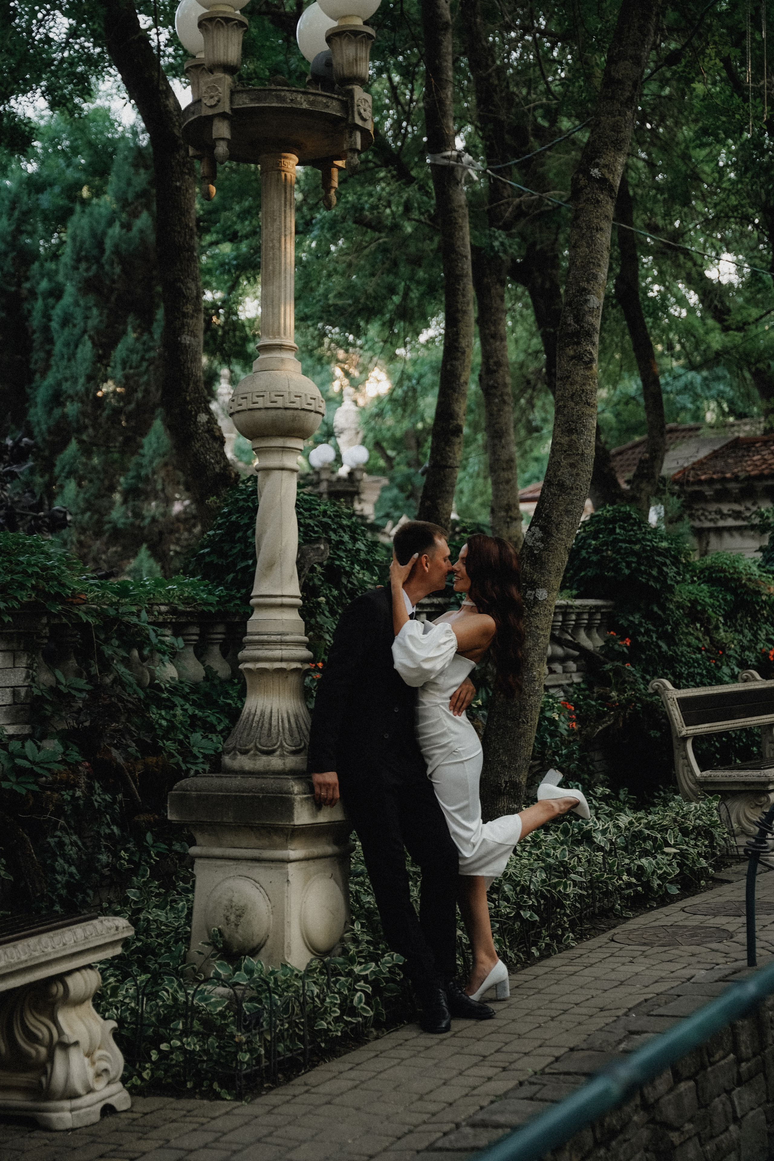 Свадьба в Геленджике в старом парке. VISUAL ARTIST · KRONGAUZ ANASTASIA