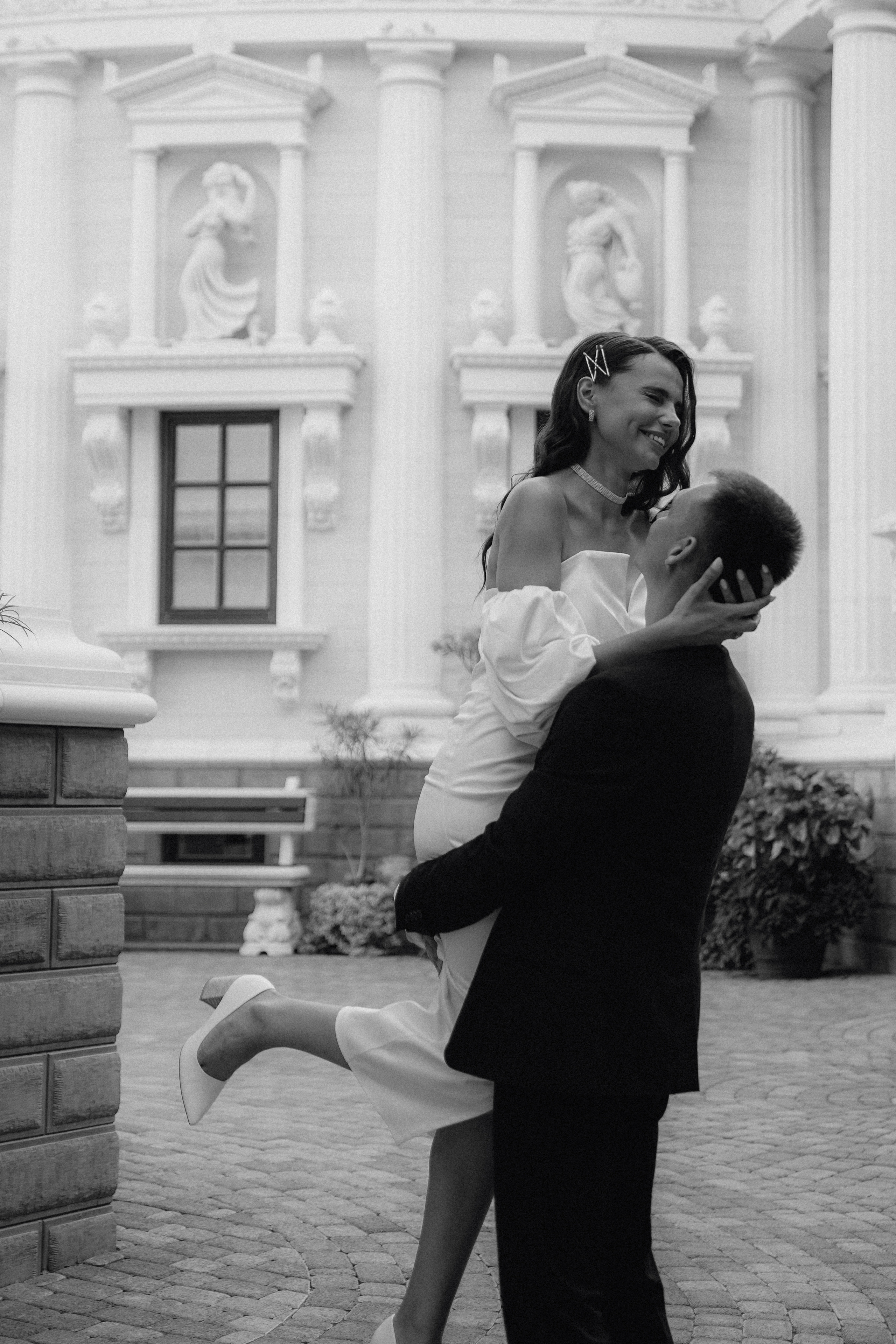 Свадьба в Геленджике в старом парке. VISUAL ARTIST · KRONGAUZ ANASTASIA