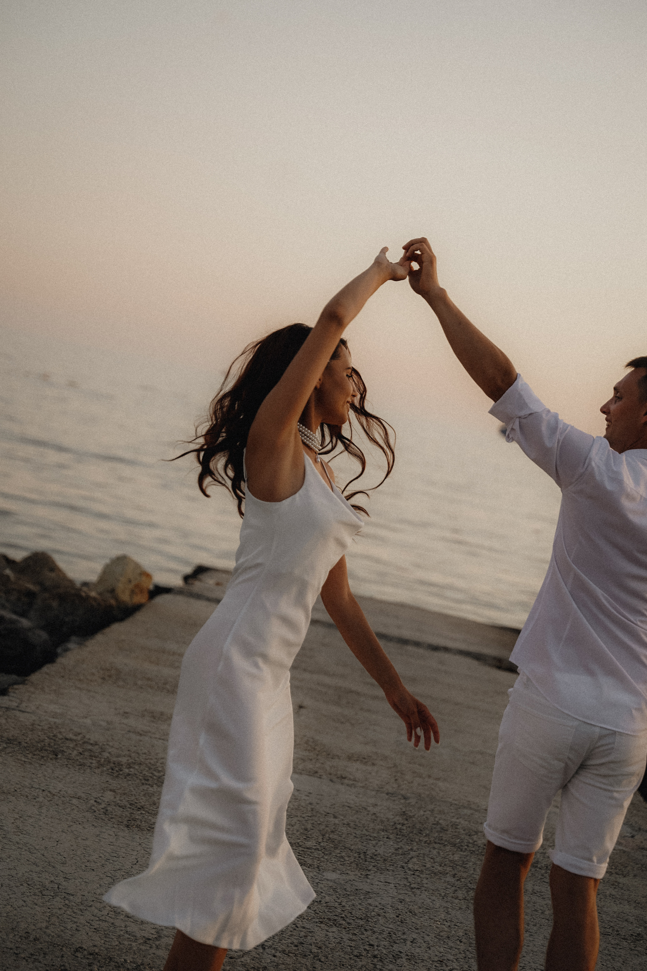 Свадьба в Геленджике в старом парке. VISUAL ARTIST · KRONGAUZ ANASTASIA