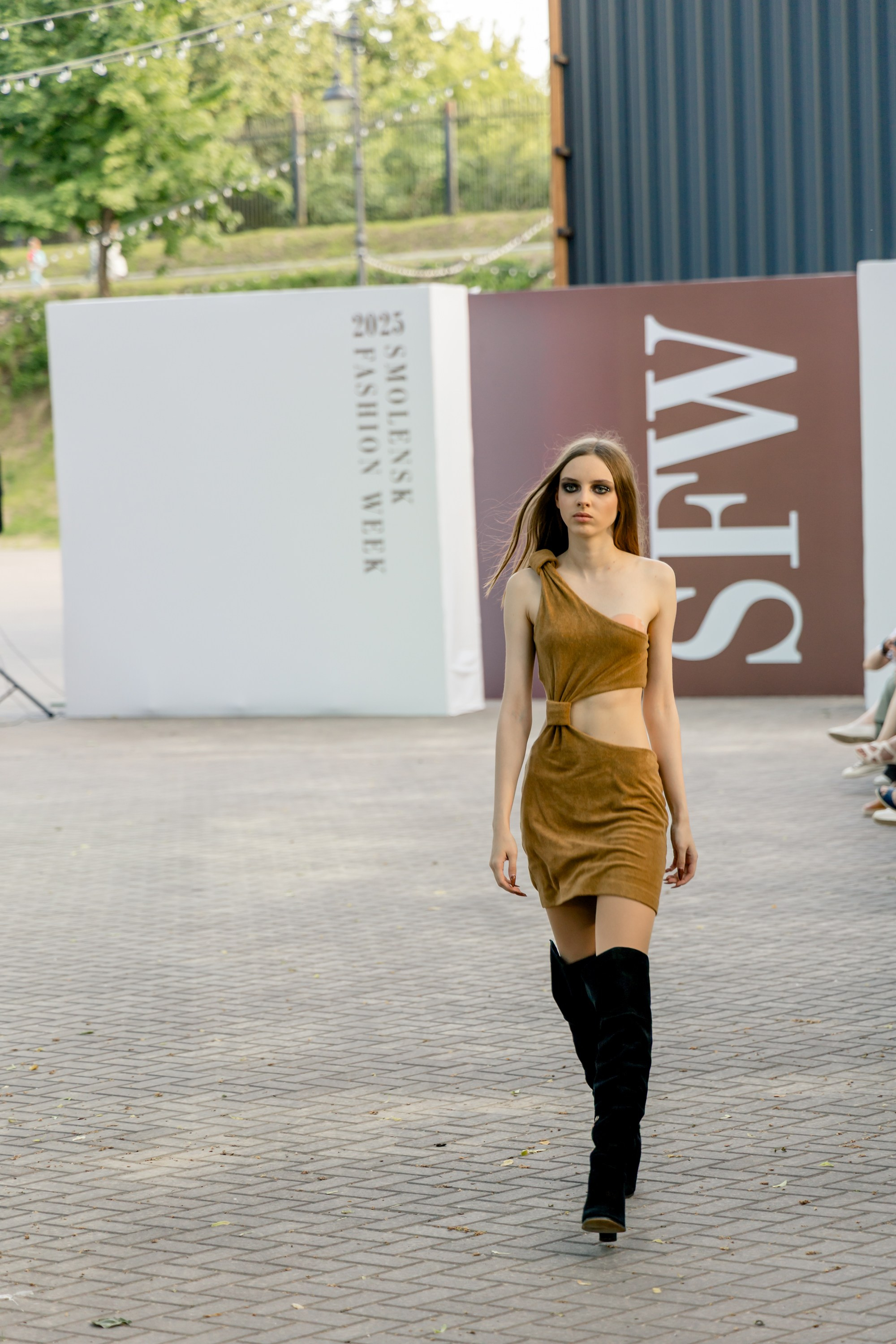 Smolensk Fashion Week 2025_показы_ДЕНЬ 1_ВЕЧЕРНИЙ ПОКАЗ_19:00. Главная