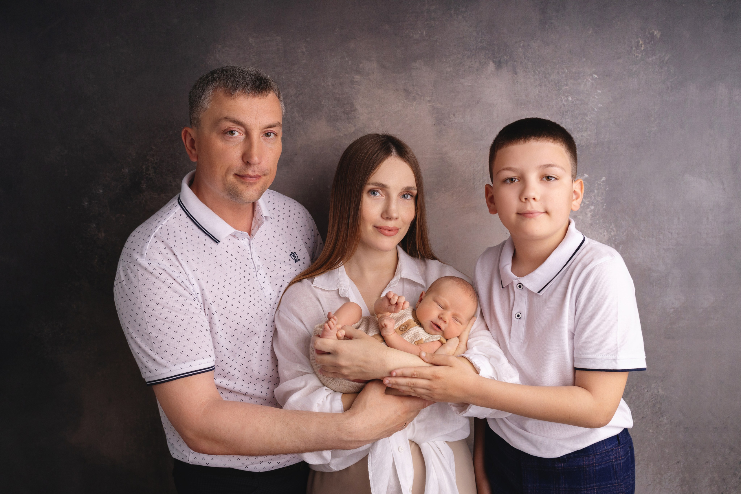 Семейные кадры от Elvira Kamaeva. Фотограф новорожденных малышей в Омске и Омской области Эльвира Камаева