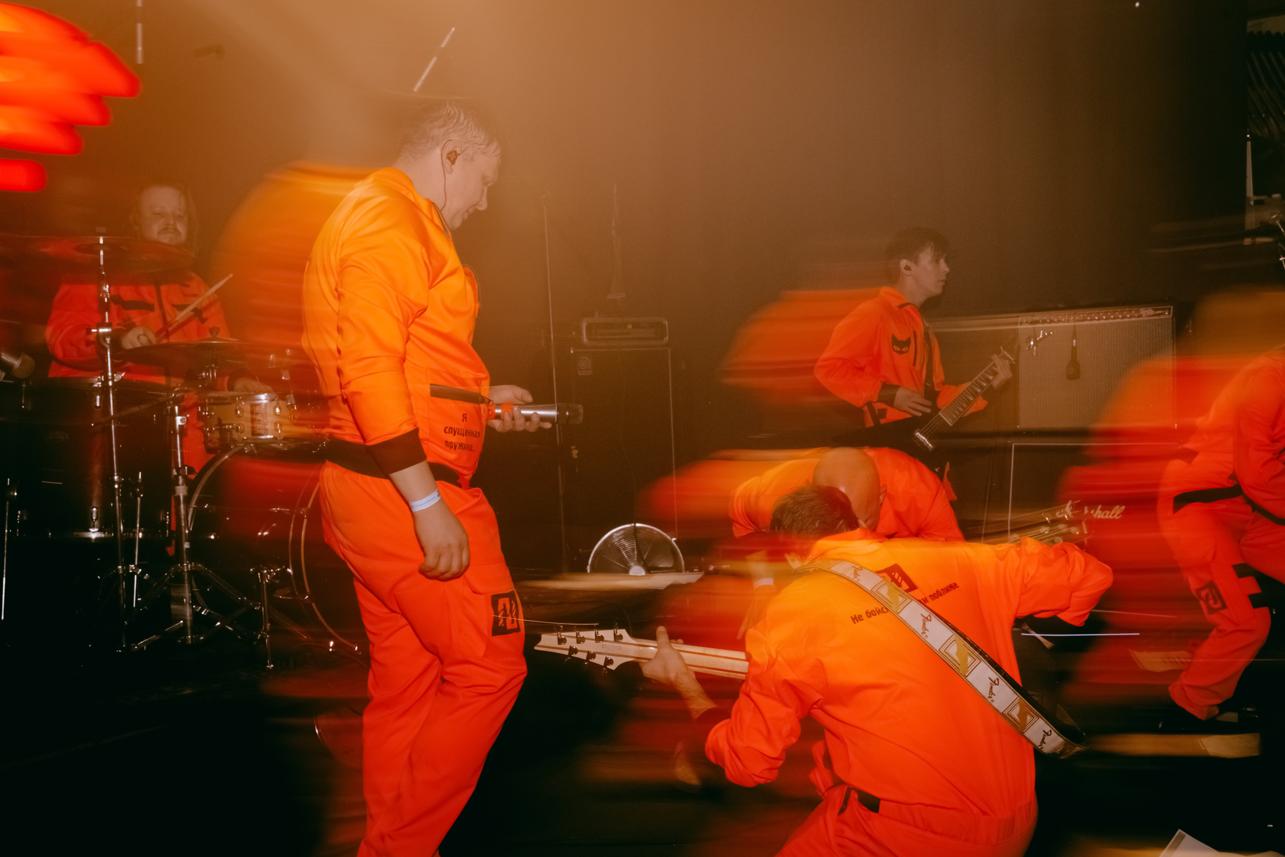 ПОСЛЕДНИЙ ПИОНЕР. Фотограф Елена Богачева (lenalena_na_na_na)