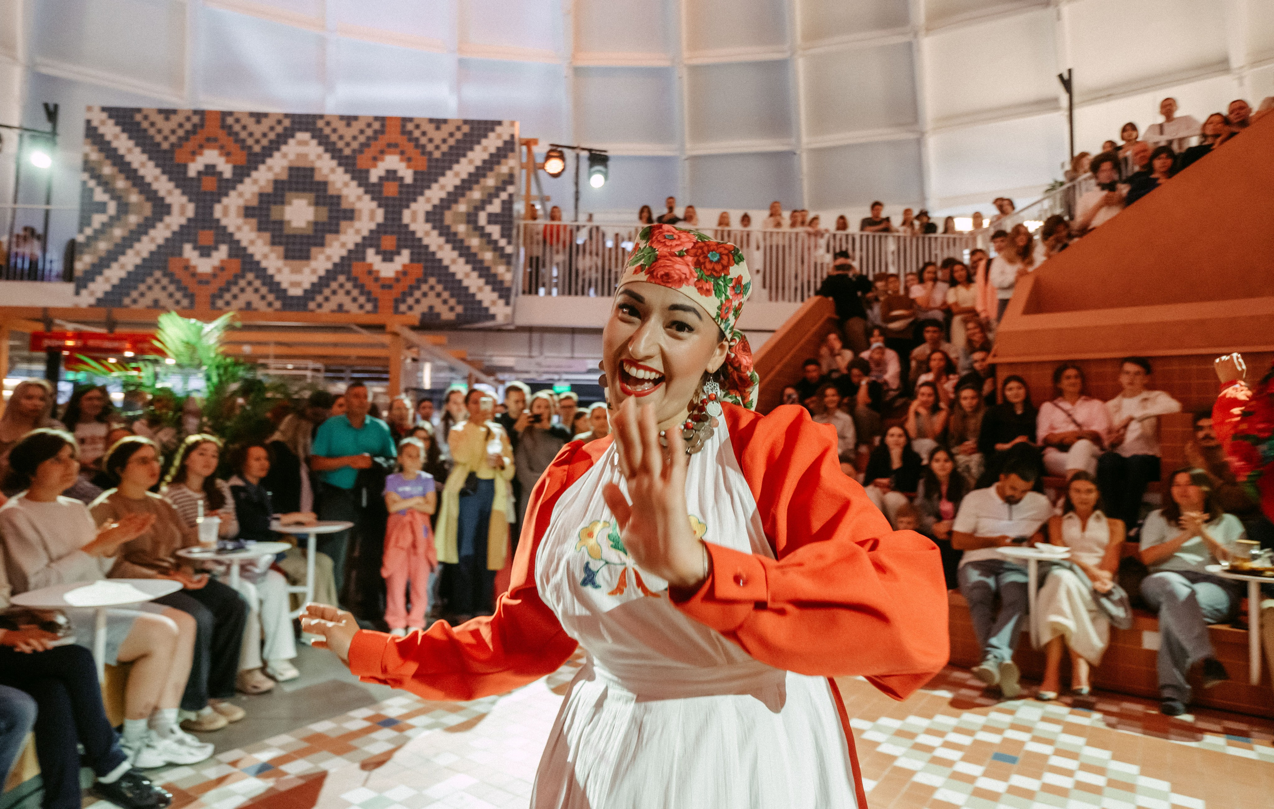 Московский рынок. Солнцестояние / 2025. Саша Копылов, фотограф в Казани