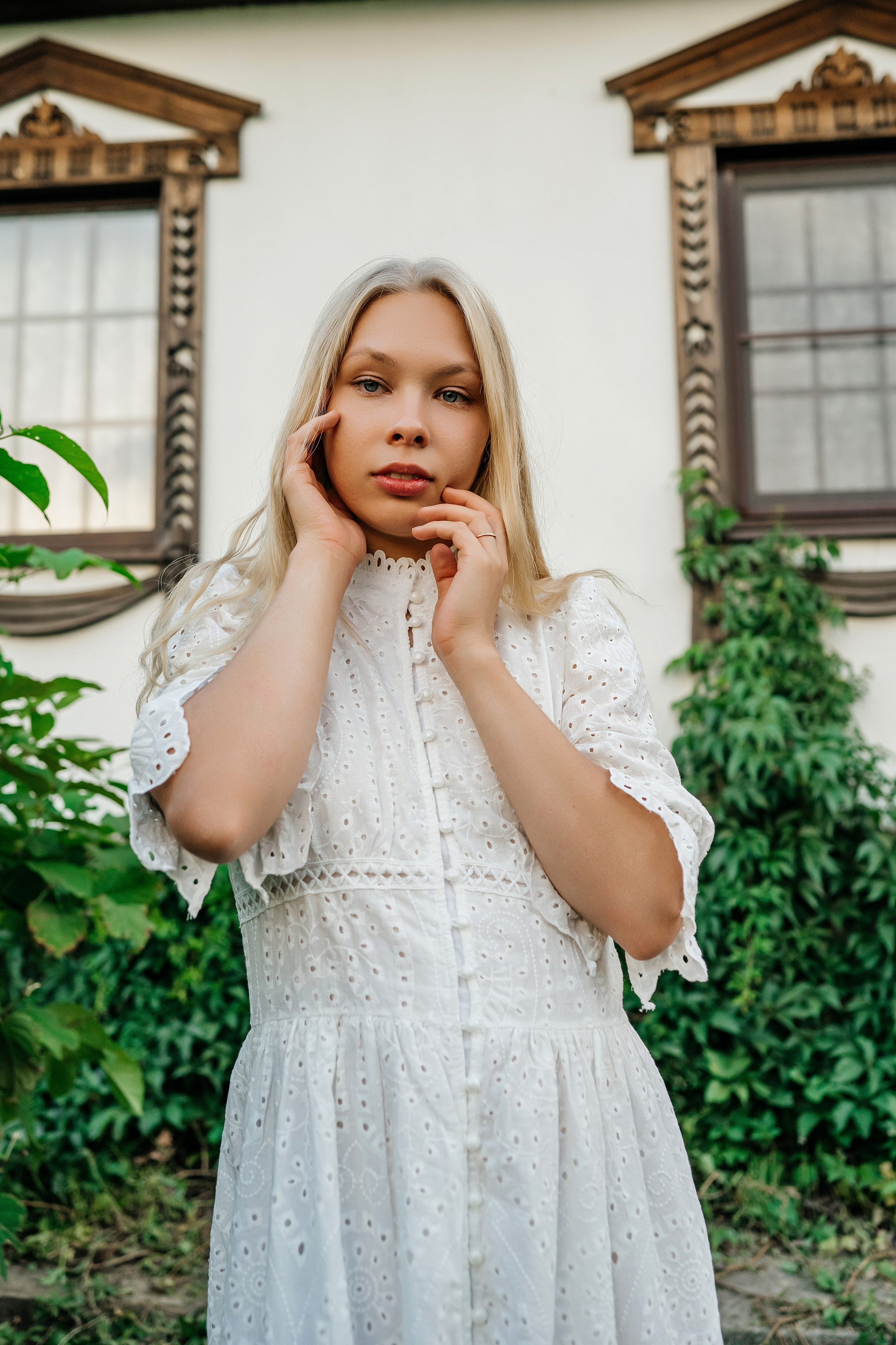 Девушка русская летом в деревне на природе. Фотограф в Каменске-Шахтинском Ольга Сагал