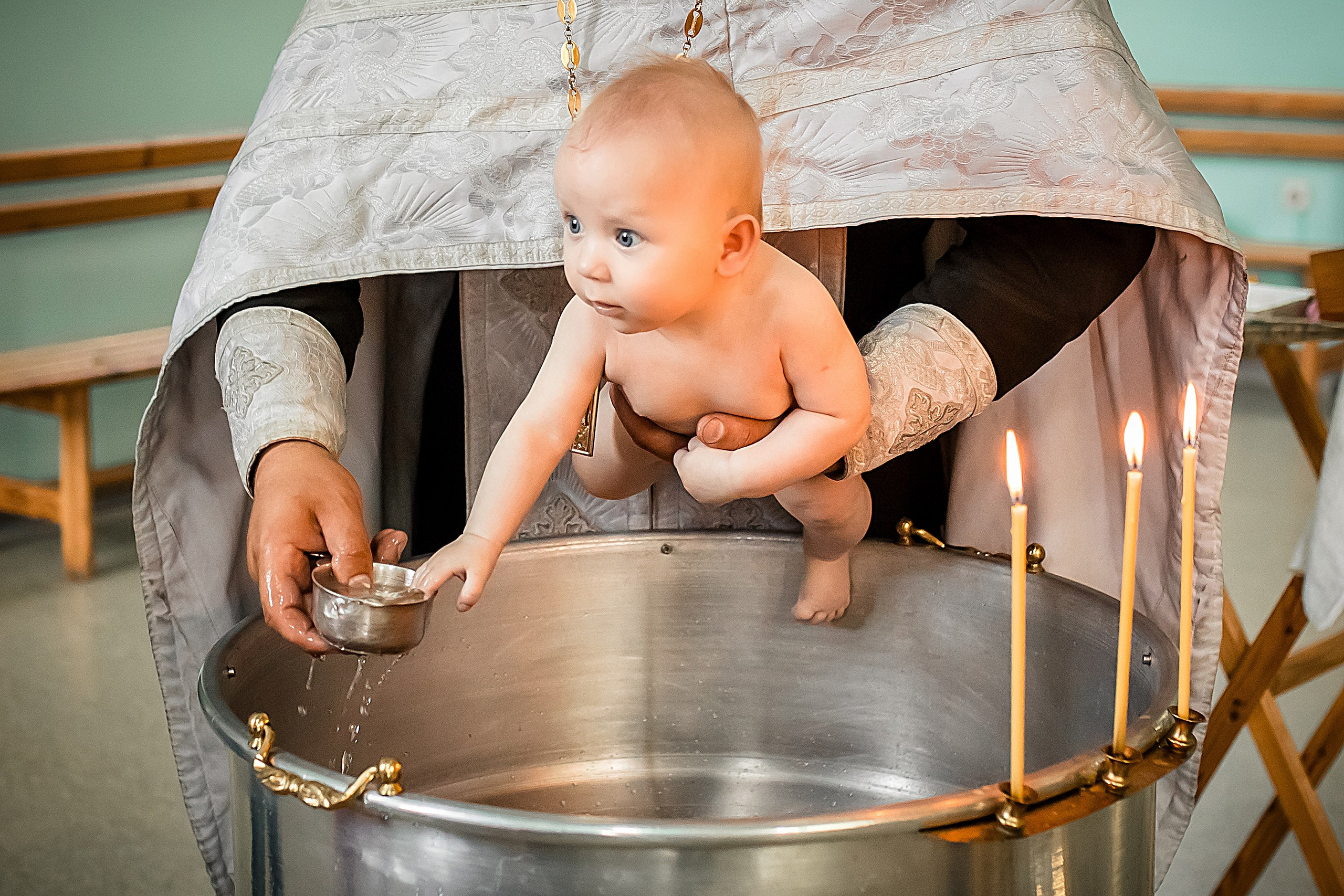 Крещение Милании и Эмилии