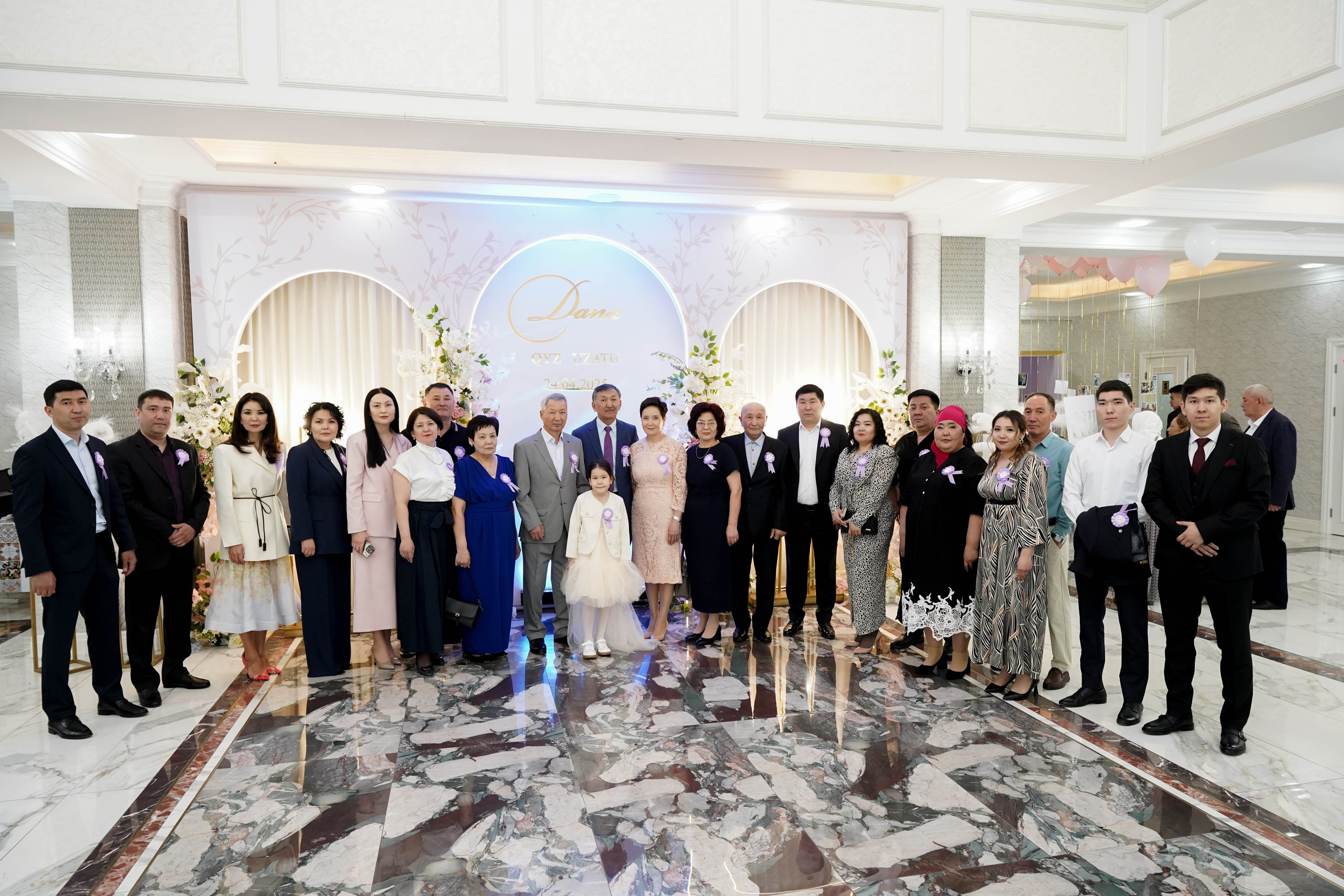 Dana uzatu. Фотограф Ернар Ержанов