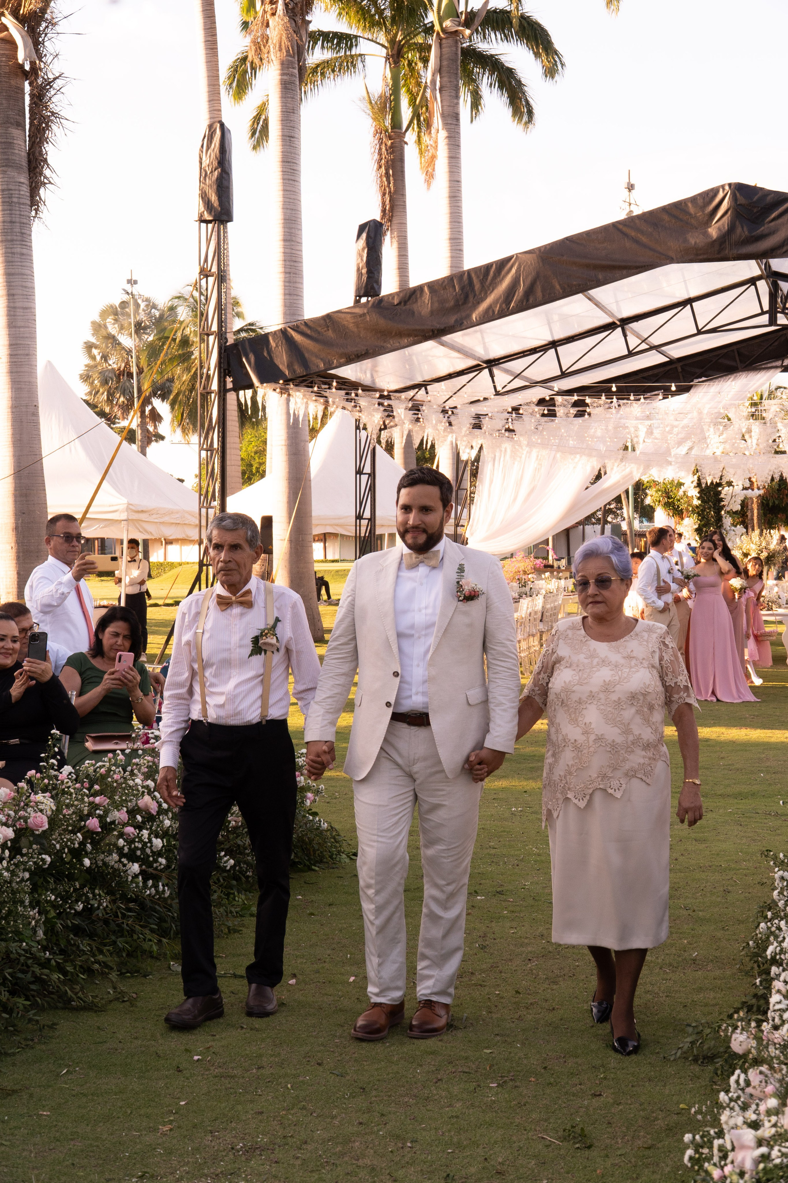 Carola & Gerson. Wedding Photographer in Barcelona and Medellin