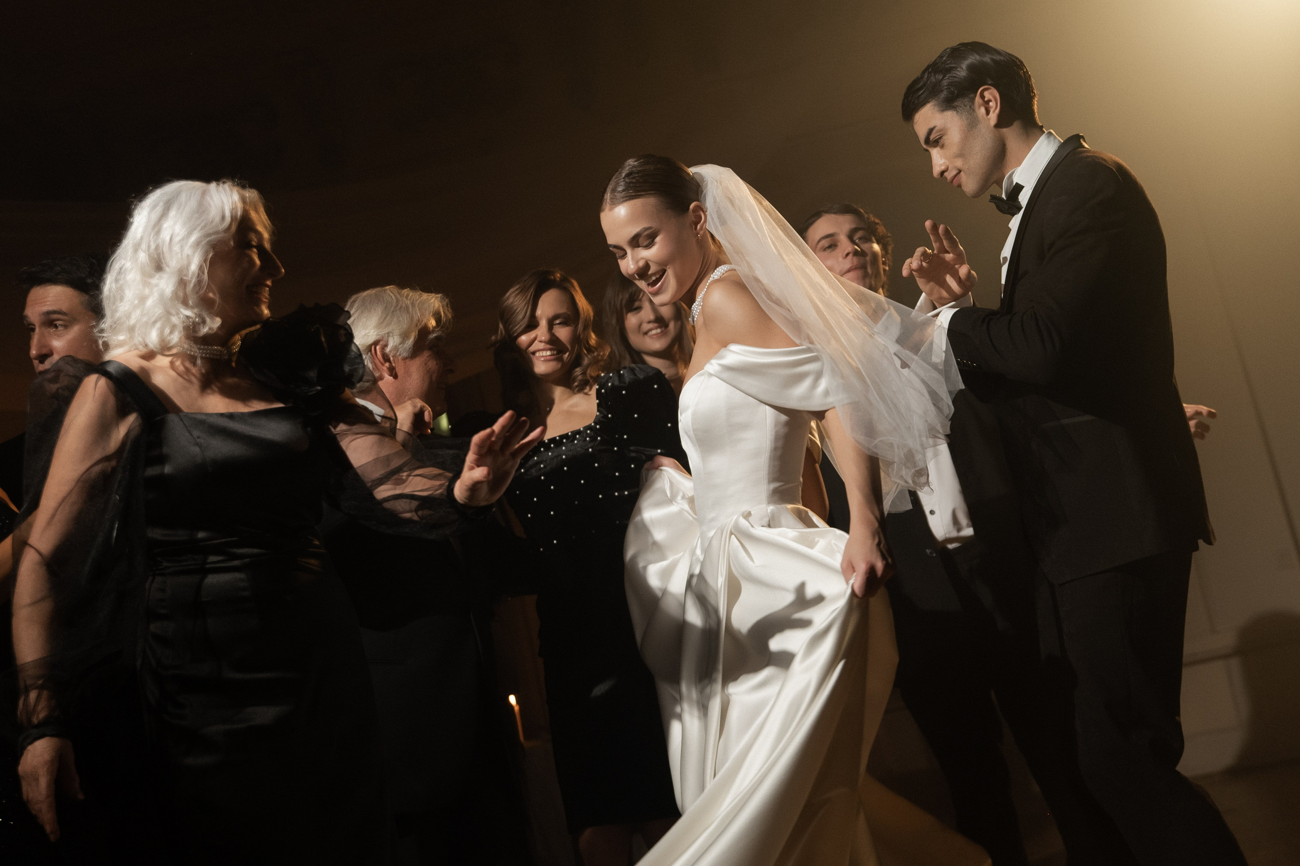 Камерный свадебный ужин при свечах в старинном особняке в фотостудии 21. Kult. Ярослава Ерина — свадебный фотограф в Москве