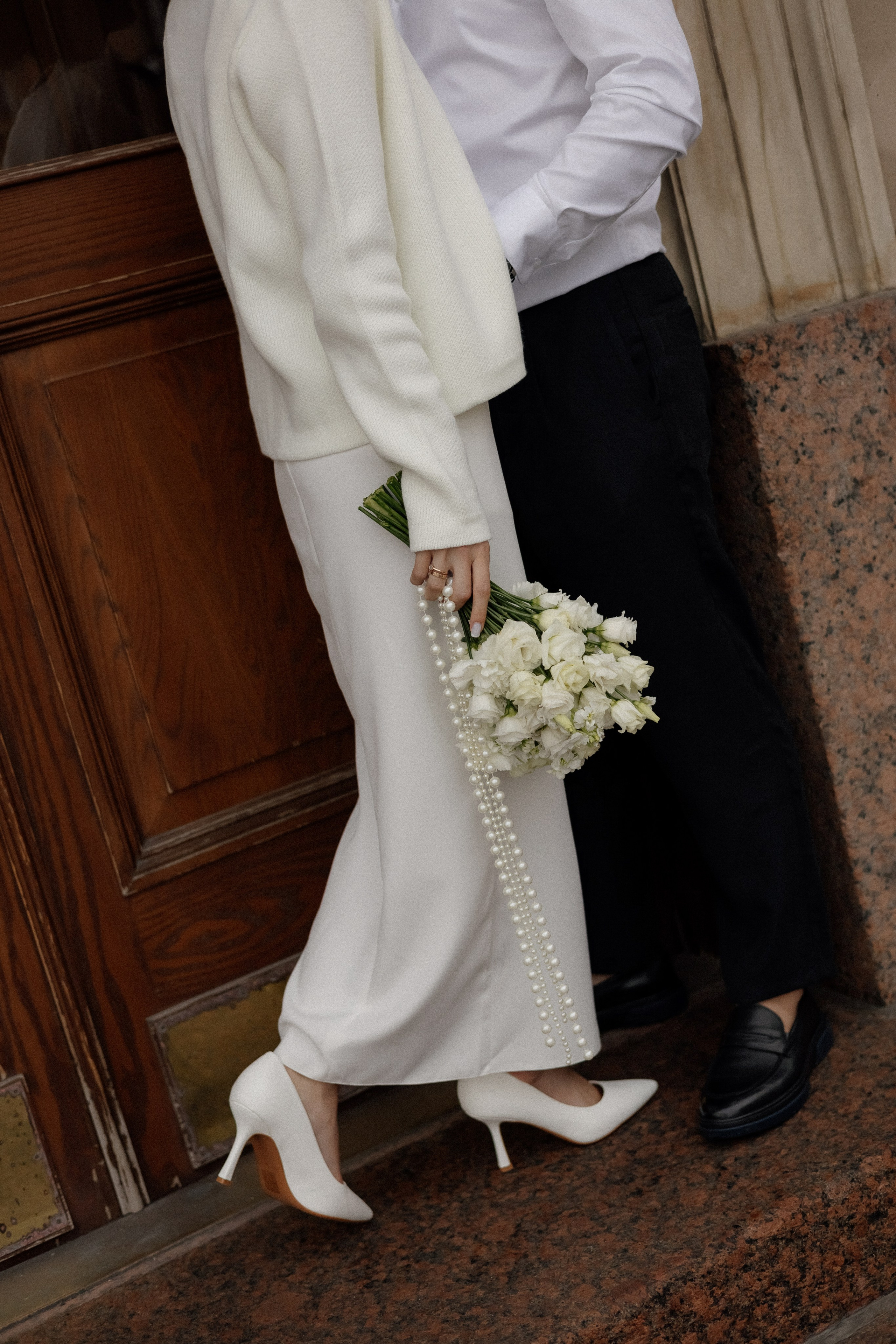 Свадебная прогулка у Исаакия. Свадебный фотограф в Санкт-Петербурге Ксения Кобышева