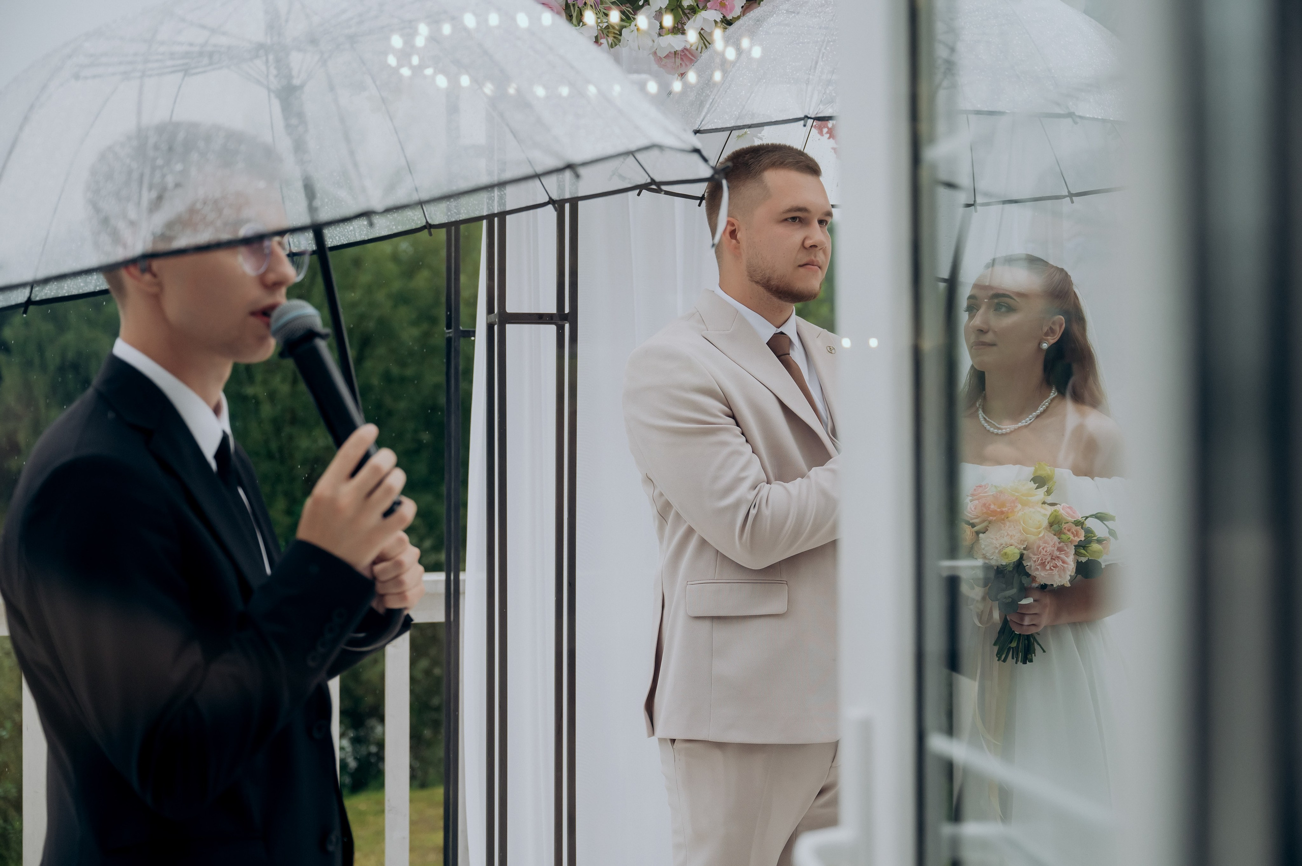 Дождь, Гребнево, любовь. Свадебный и семейный фотограф Виктория Носачёва. Щелково, Москва и МО