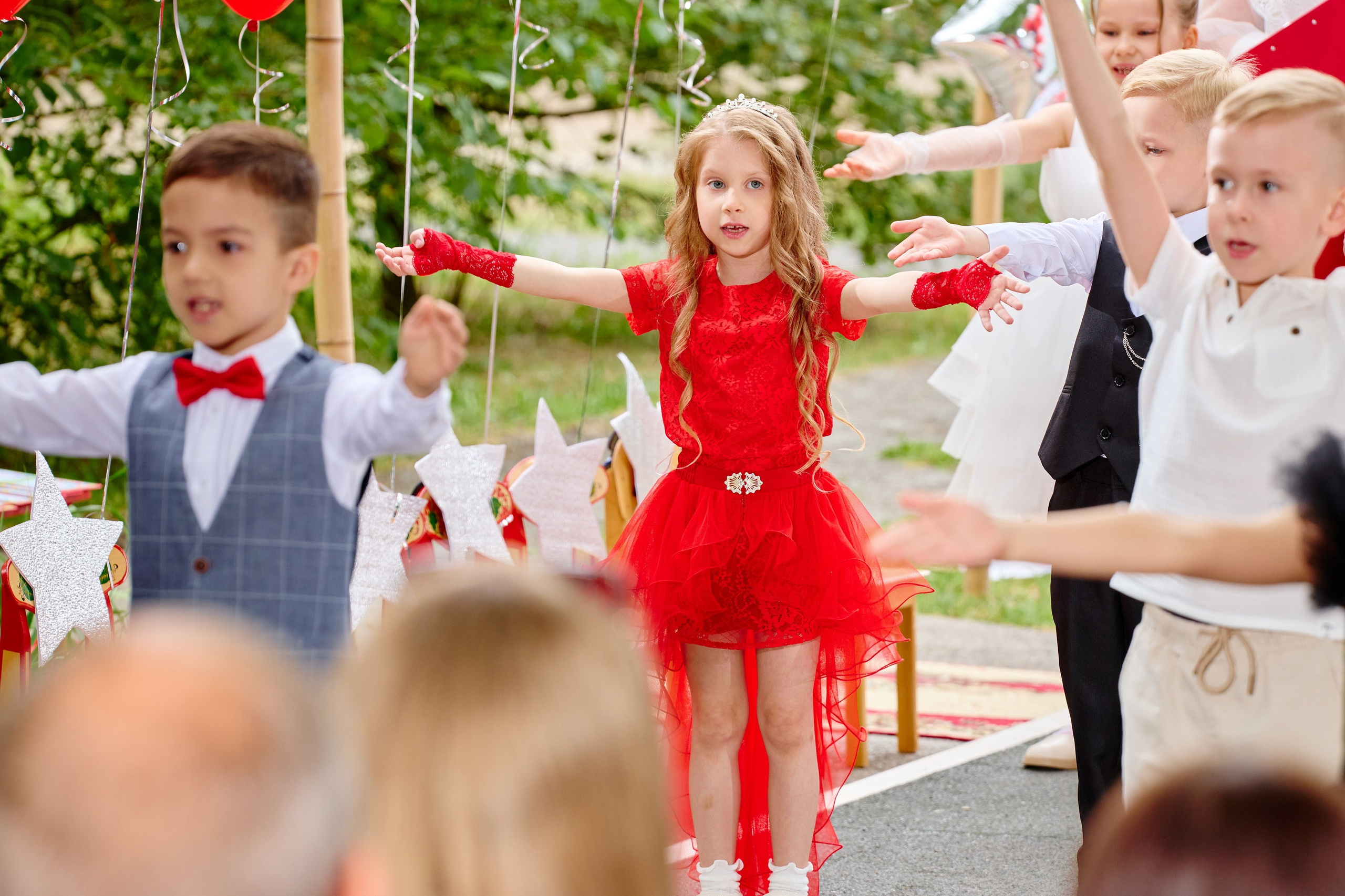 Выпускной 45 сад. Фотограф Выпускные альбомы Таганрог Сергей Коробченко