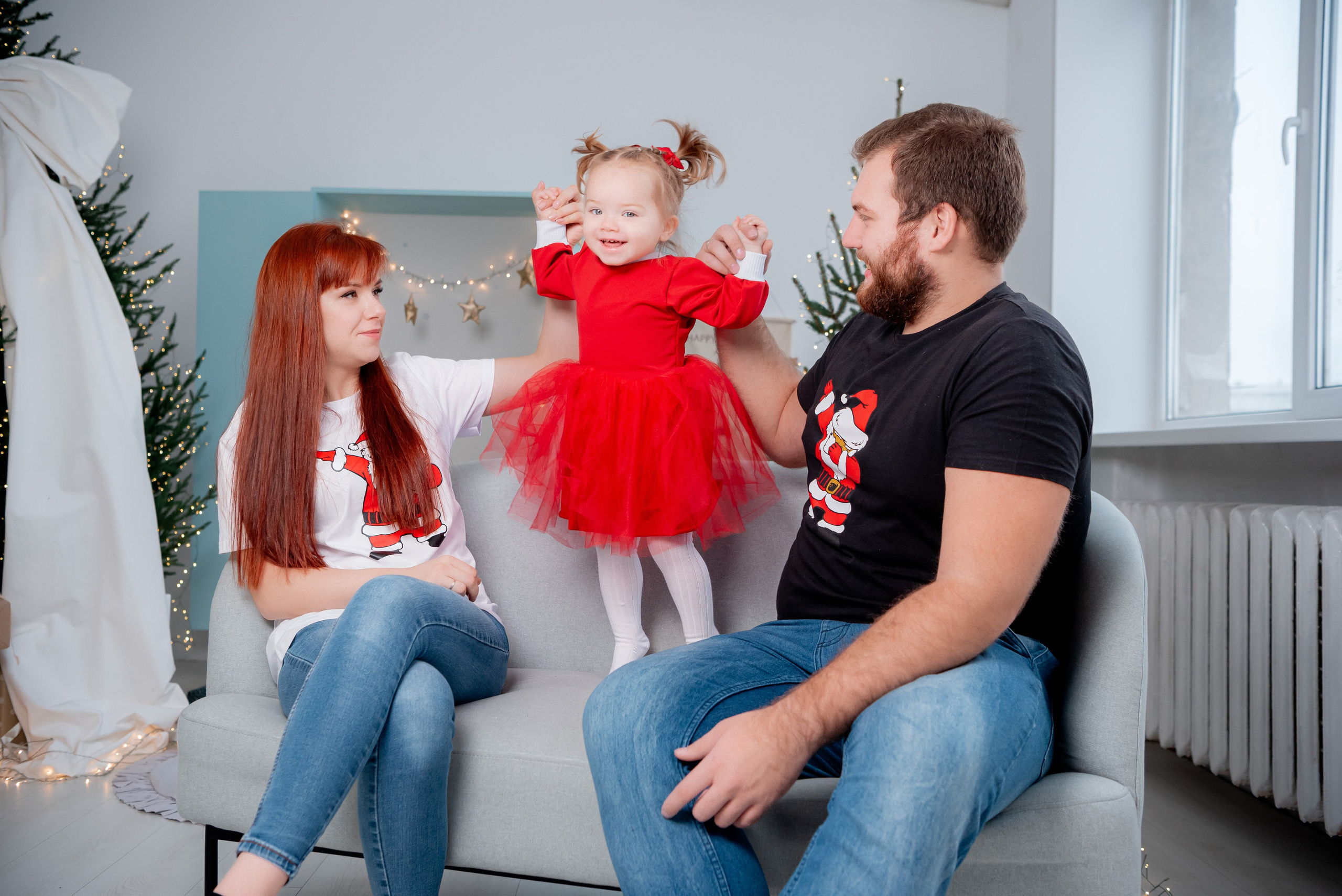 Новогодняя семейная фотосессия. Студия Скандибек. Фотограф в Волгограде и Волжском Александр Горбань