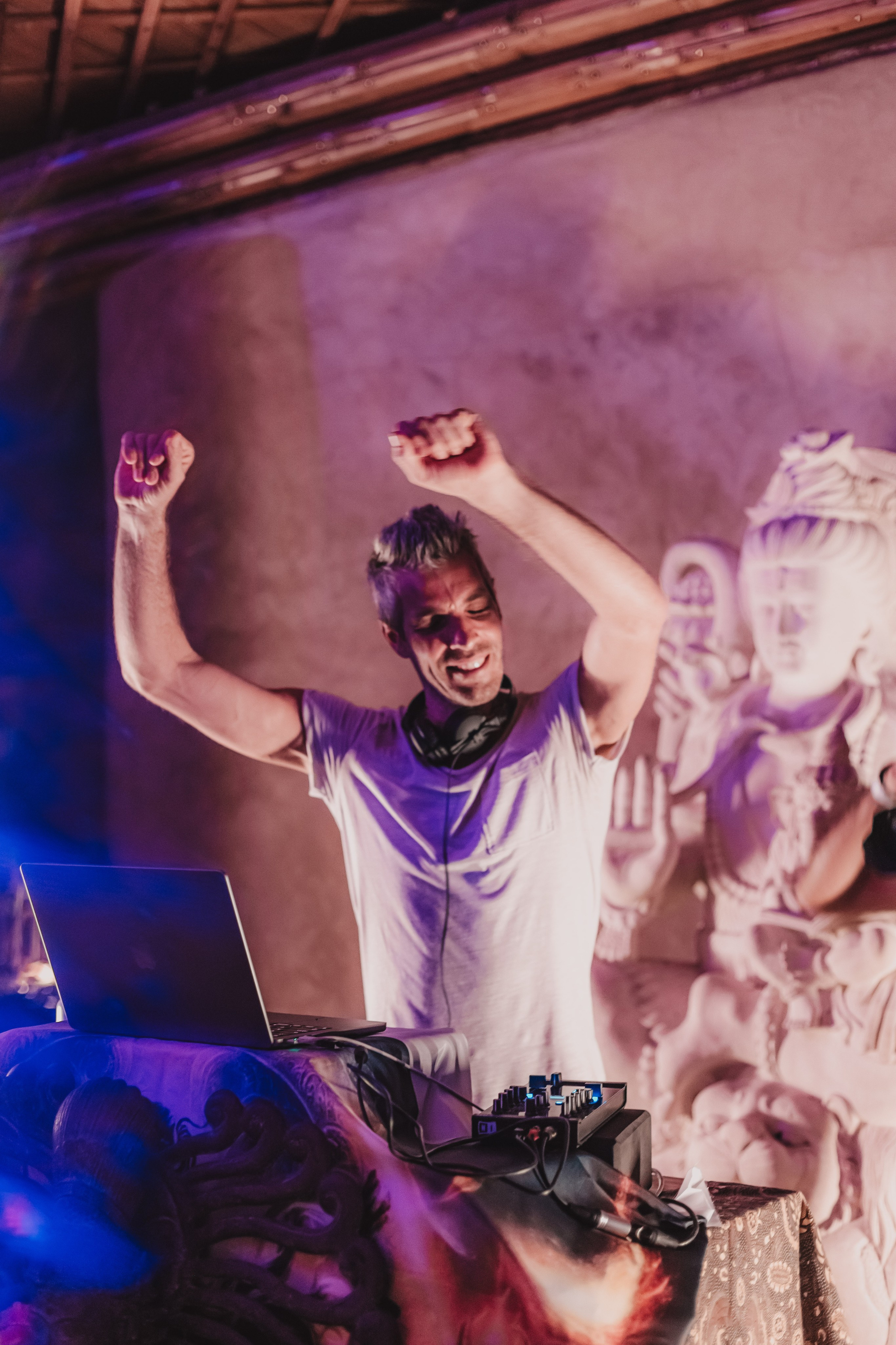 Bhakti Bliss kirtan at Alchemy. Mariam Bagdasaryan