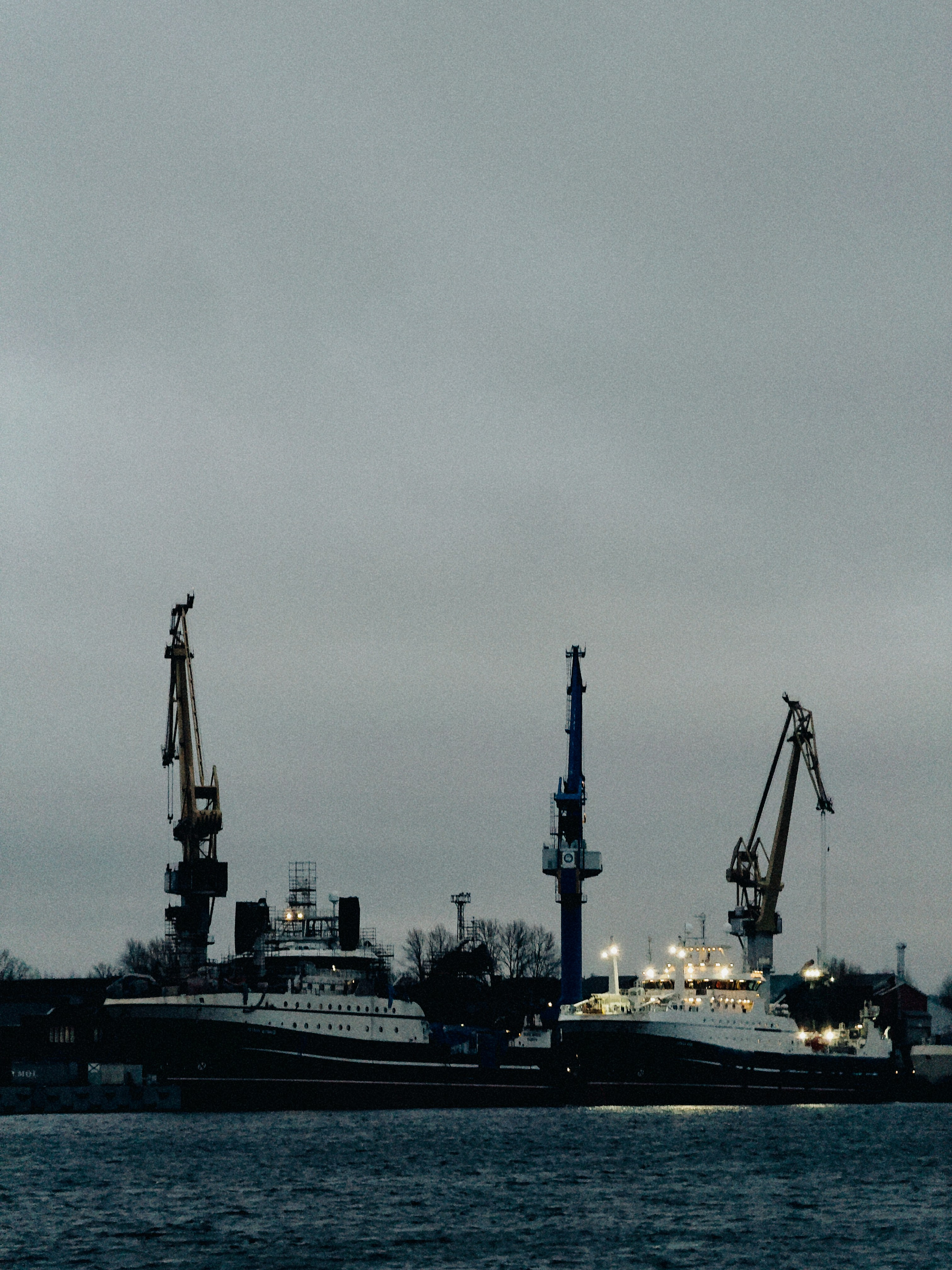 Телефон. Film and another stuff