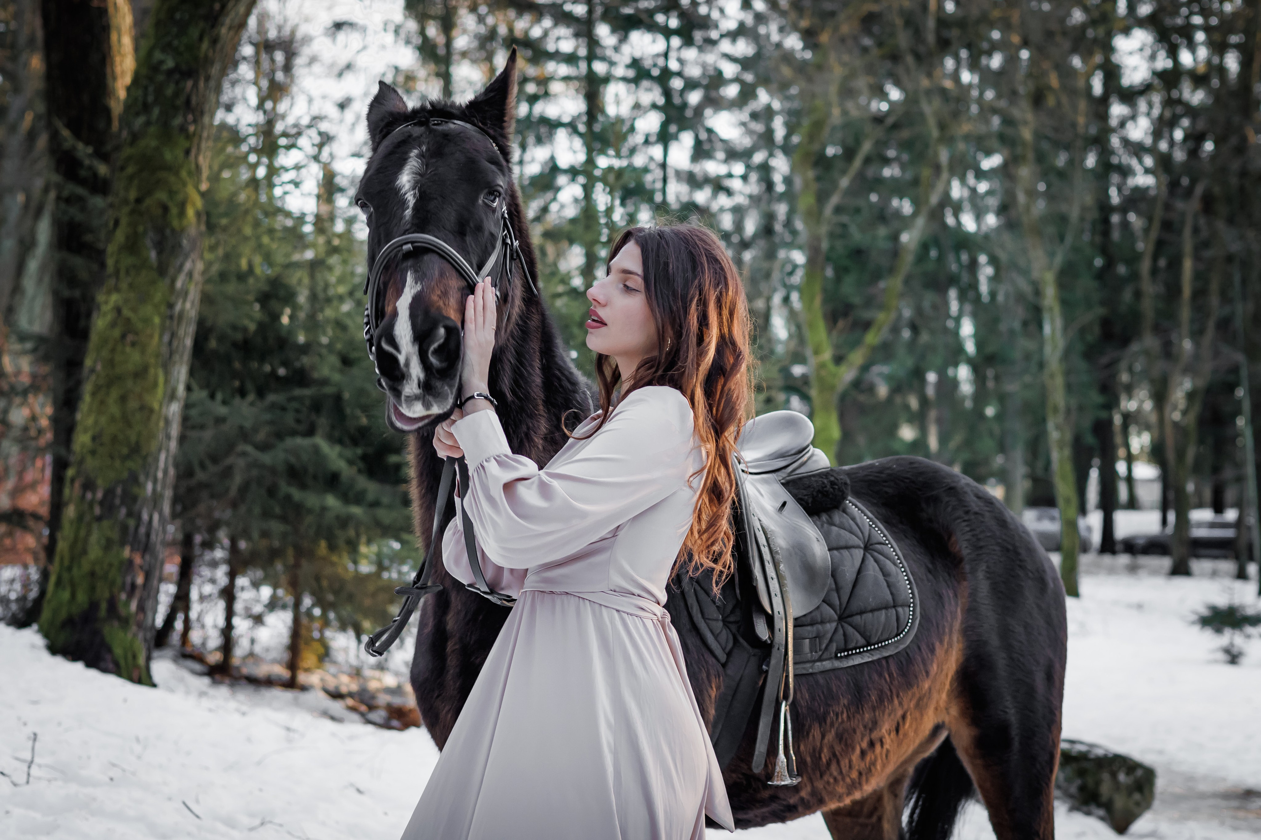 Илона. Фотопрогулка в Шуваловском парке на лошади. Портретный фотограф Панферова Регина г. Санкт-Петербург, г. Казань